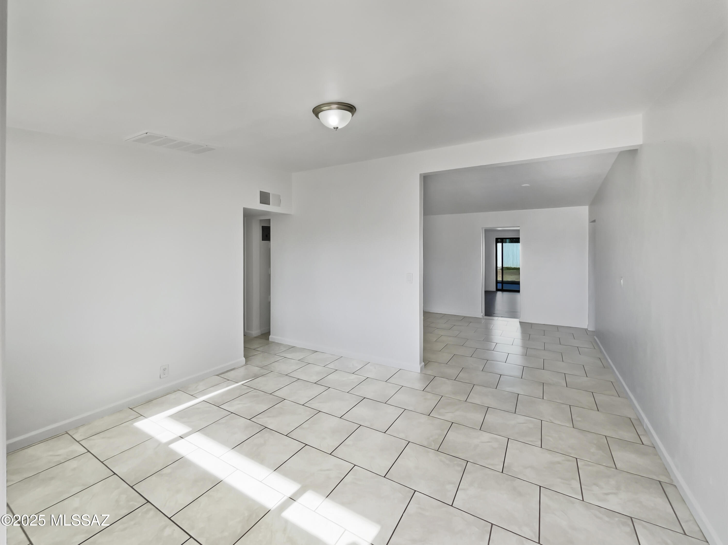Miracle Mile Manor - Residential