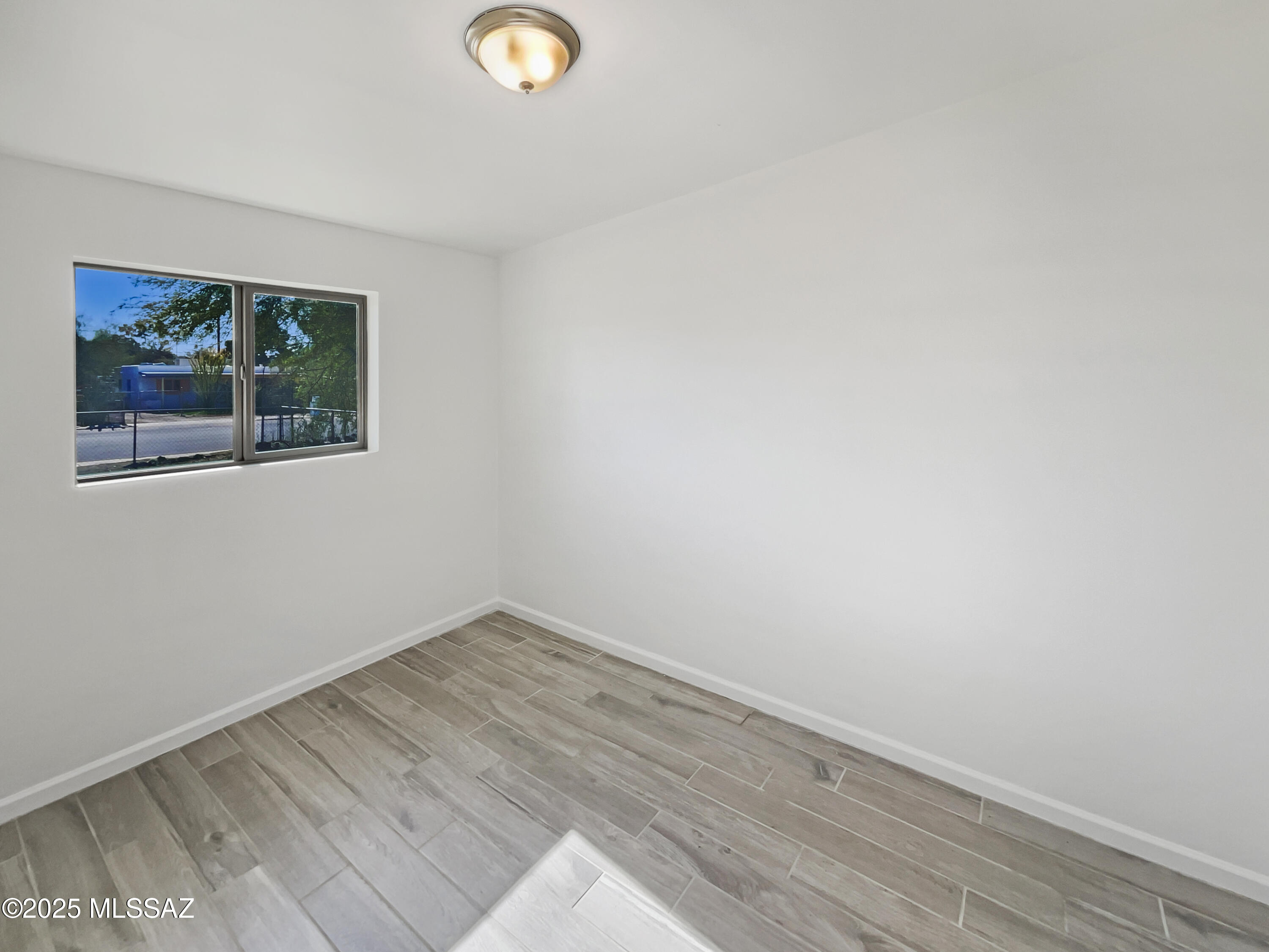 Miracle Mile Manor - Residential