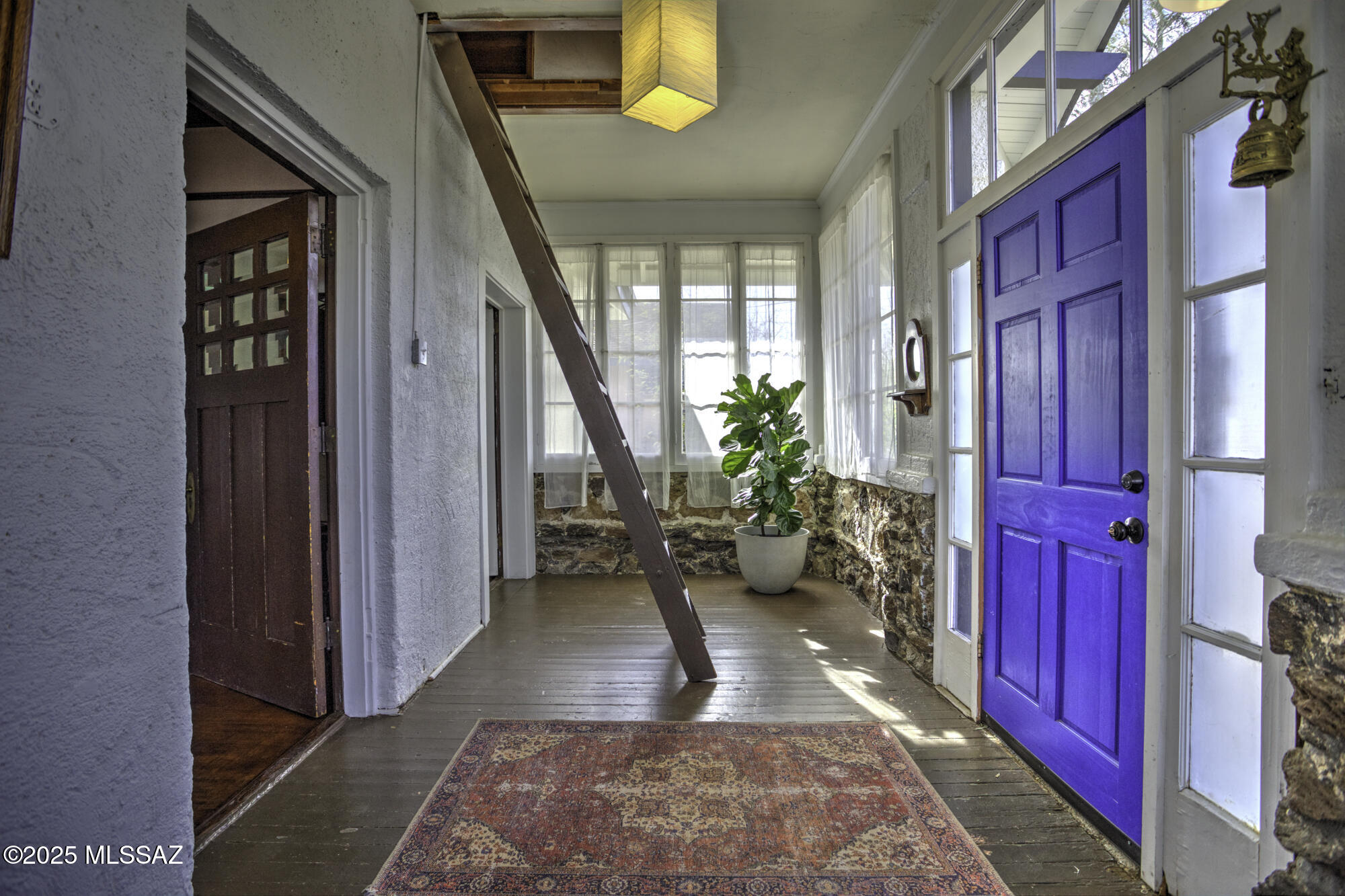 646 E 5th Street