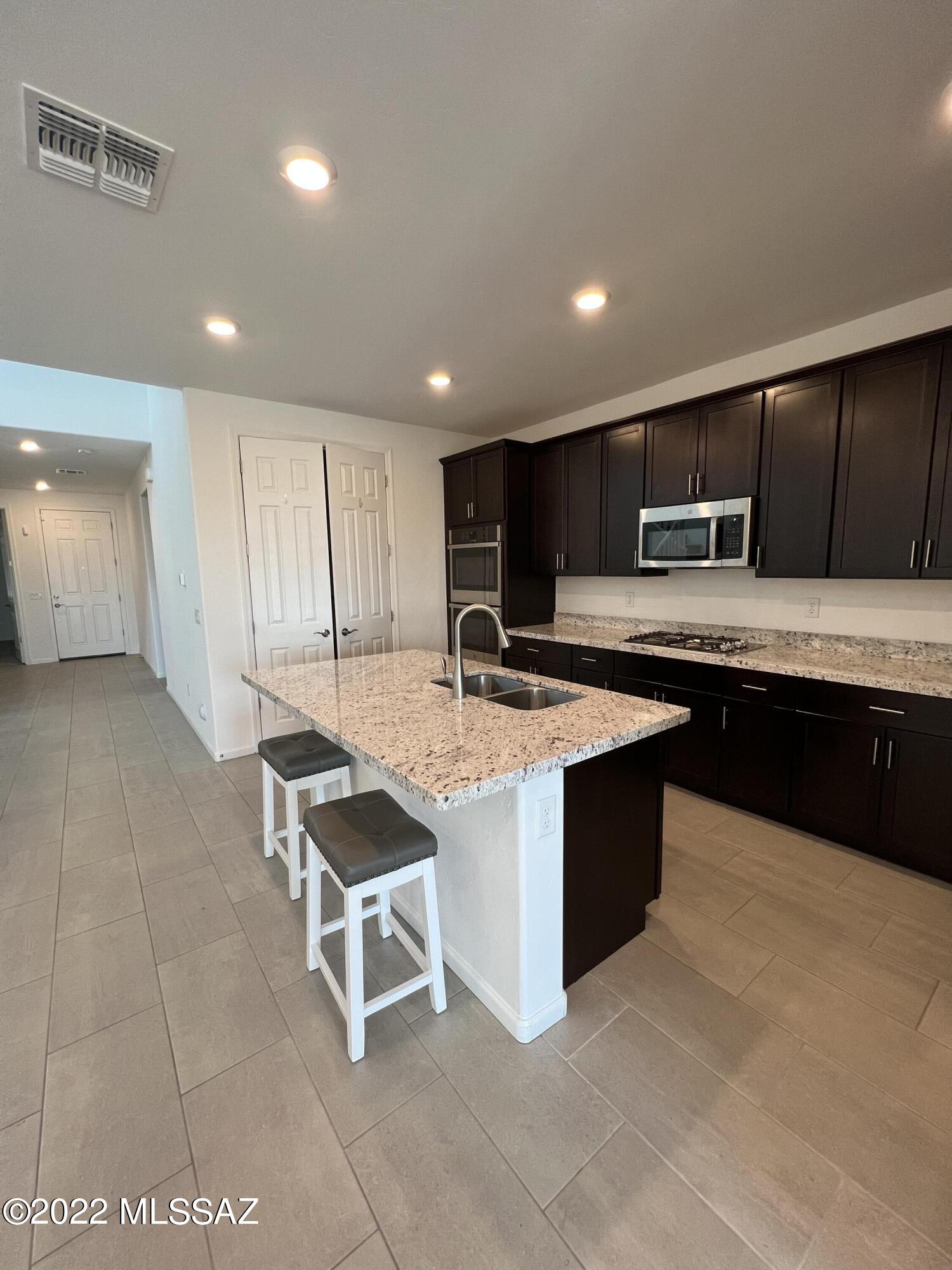 Mountain Vista Ridge - Residential Lease