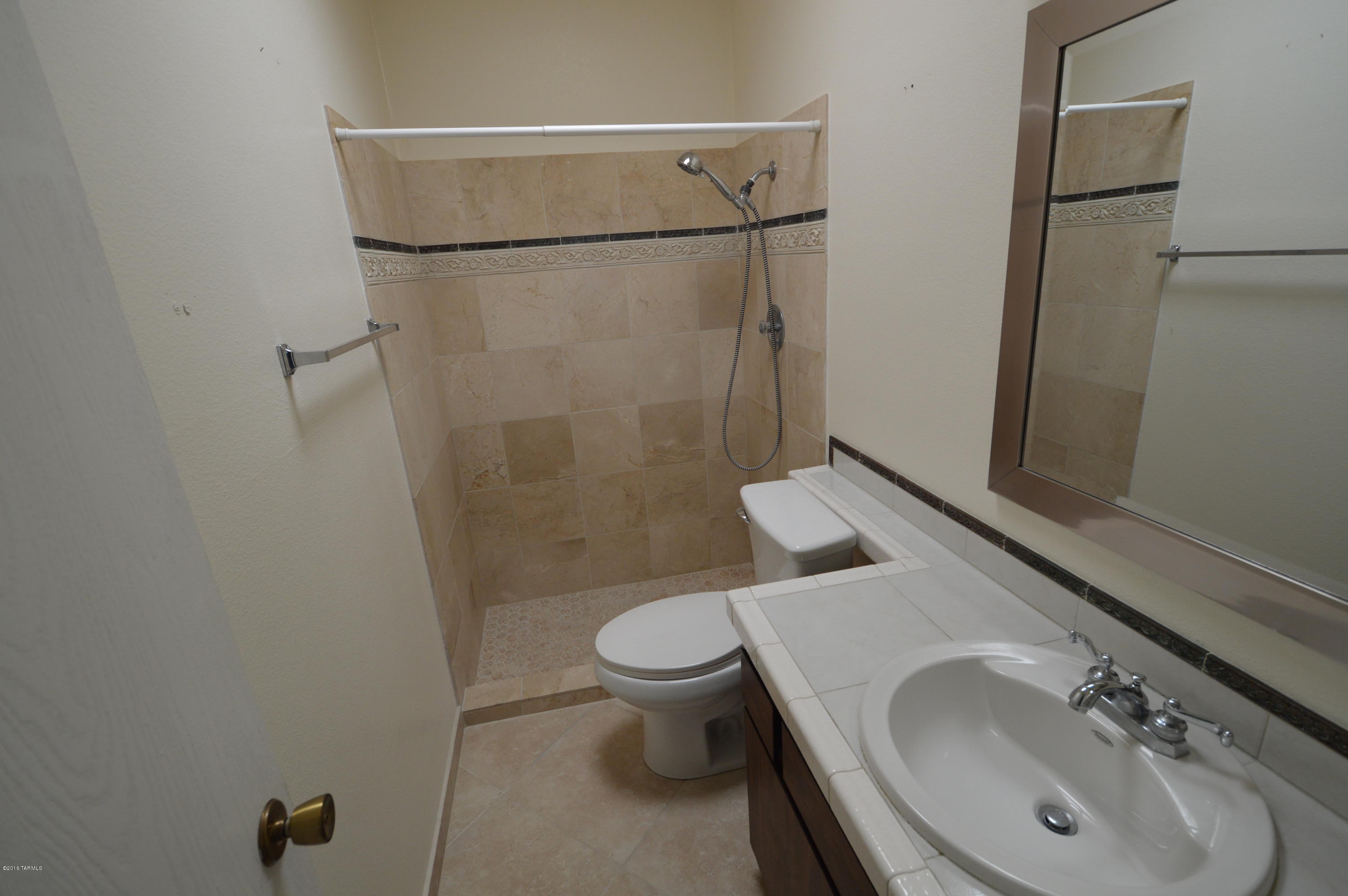 Pantano Park Townhouses - Residential Lease