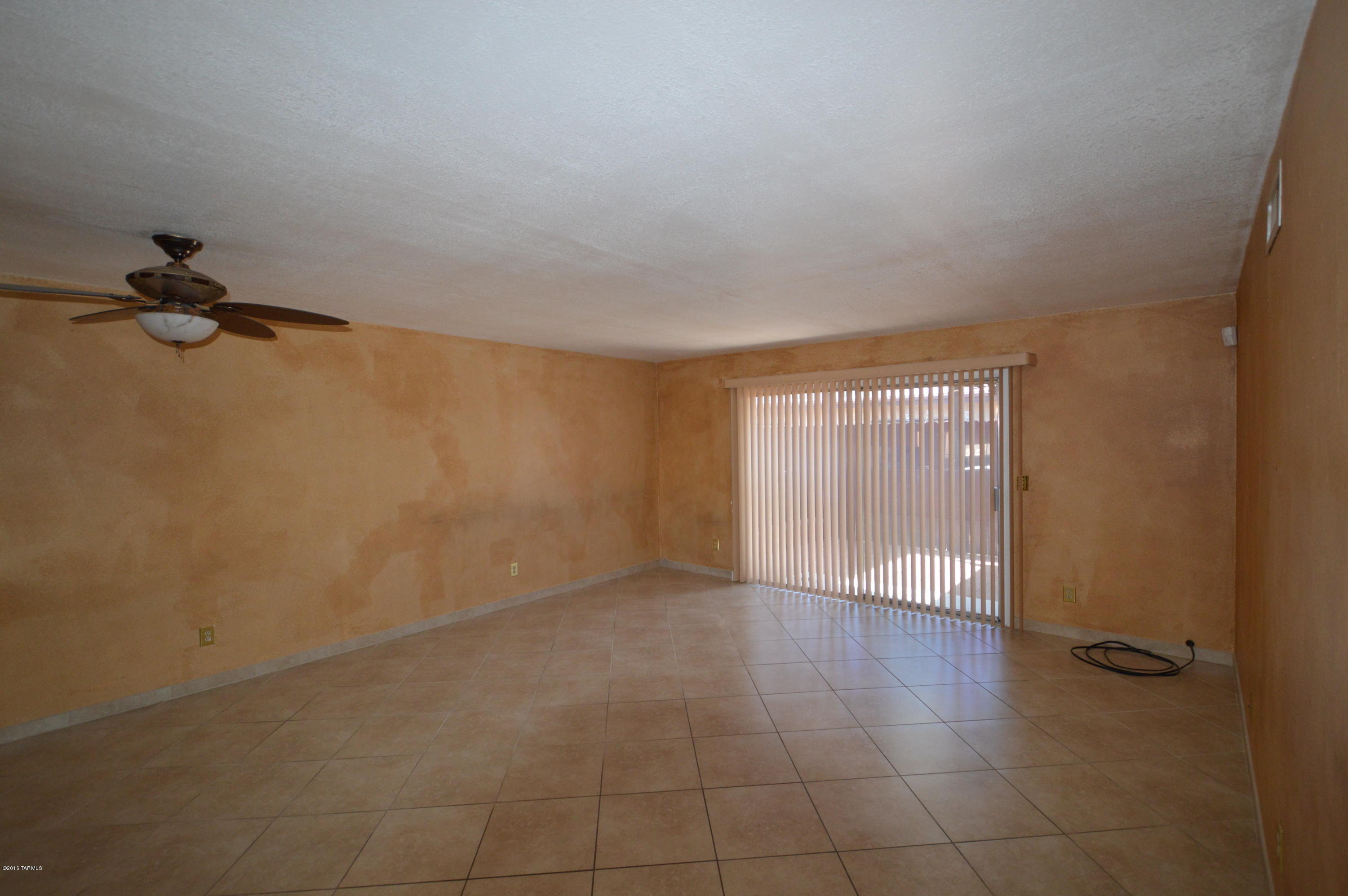 Pantano Park Townhouses - Residential Lease
