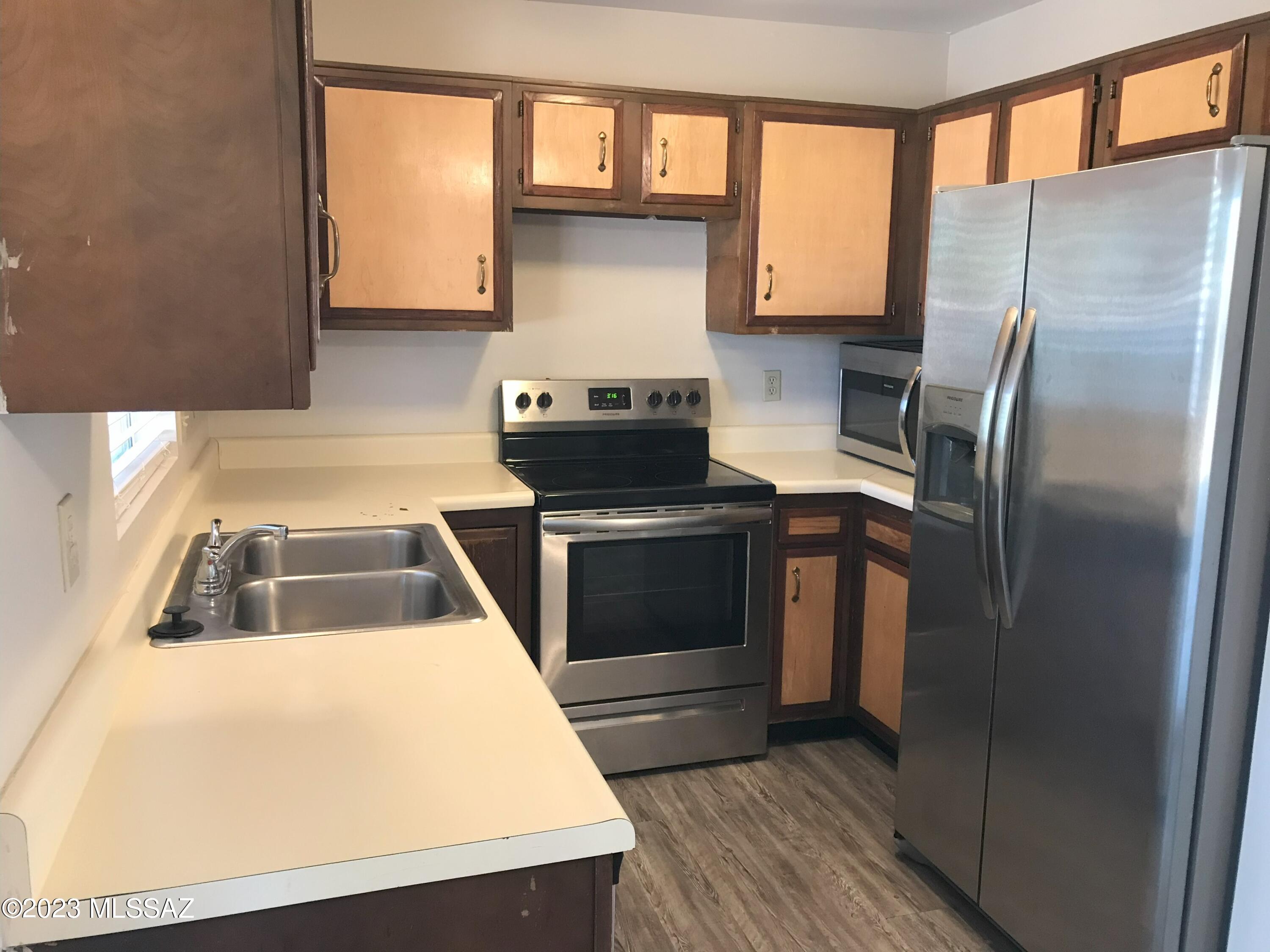 Summit Park Twnhss (1-110) - Residential Lease