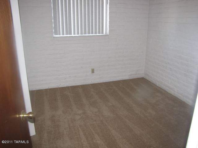 Estes Park NO. 2 (1-71) - Residential Lease