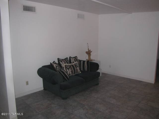 Estes Park NO. 2 (1-71) - Residential Lease