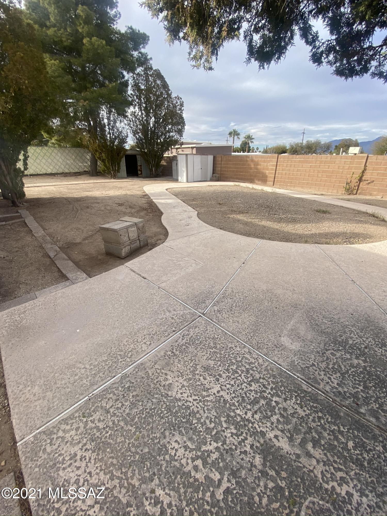 Lakecrest NO. 3 (178-325) - Residential Lease