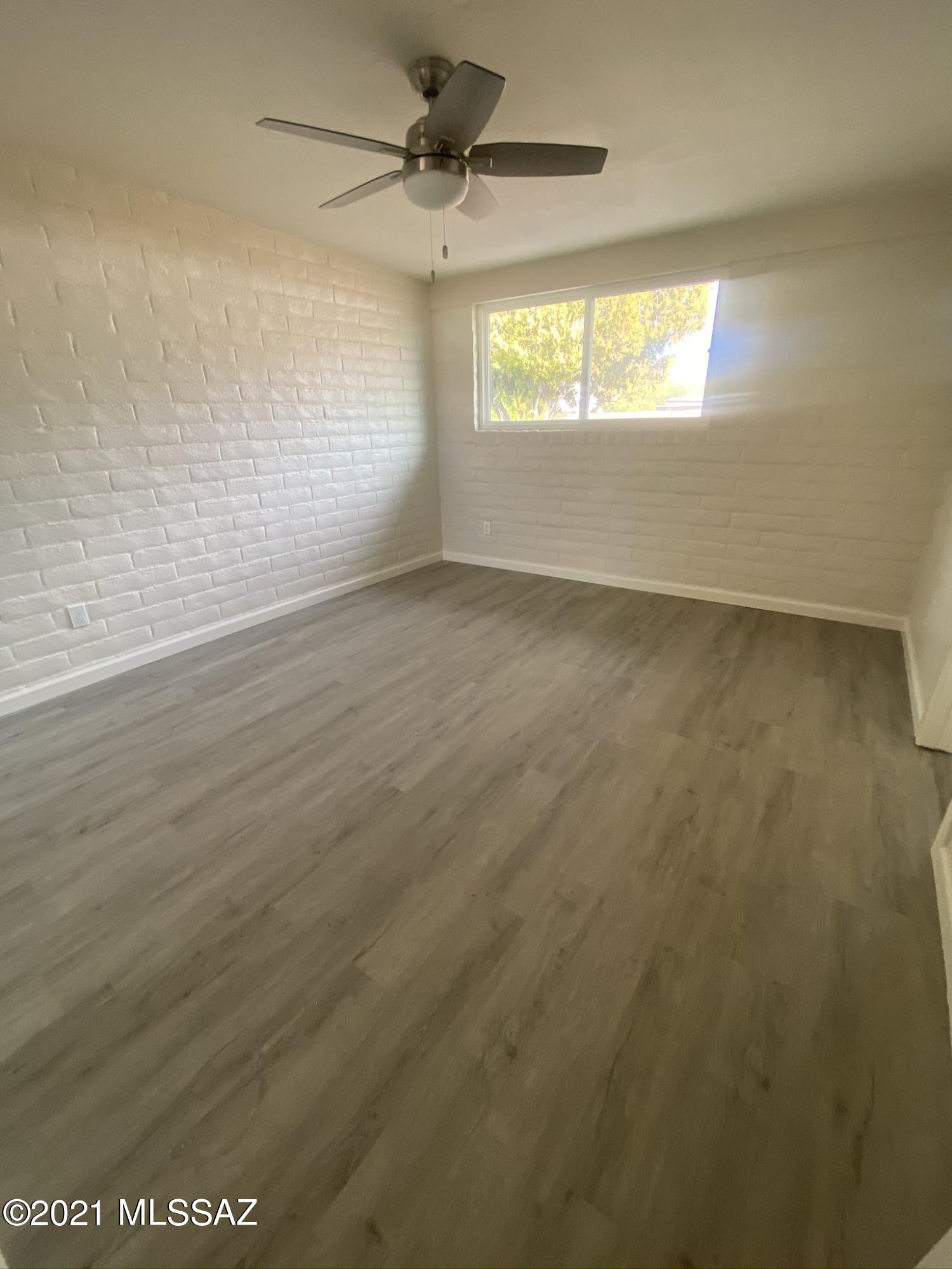 Lakecrest NO. 3 (178-325) - Residential Lease