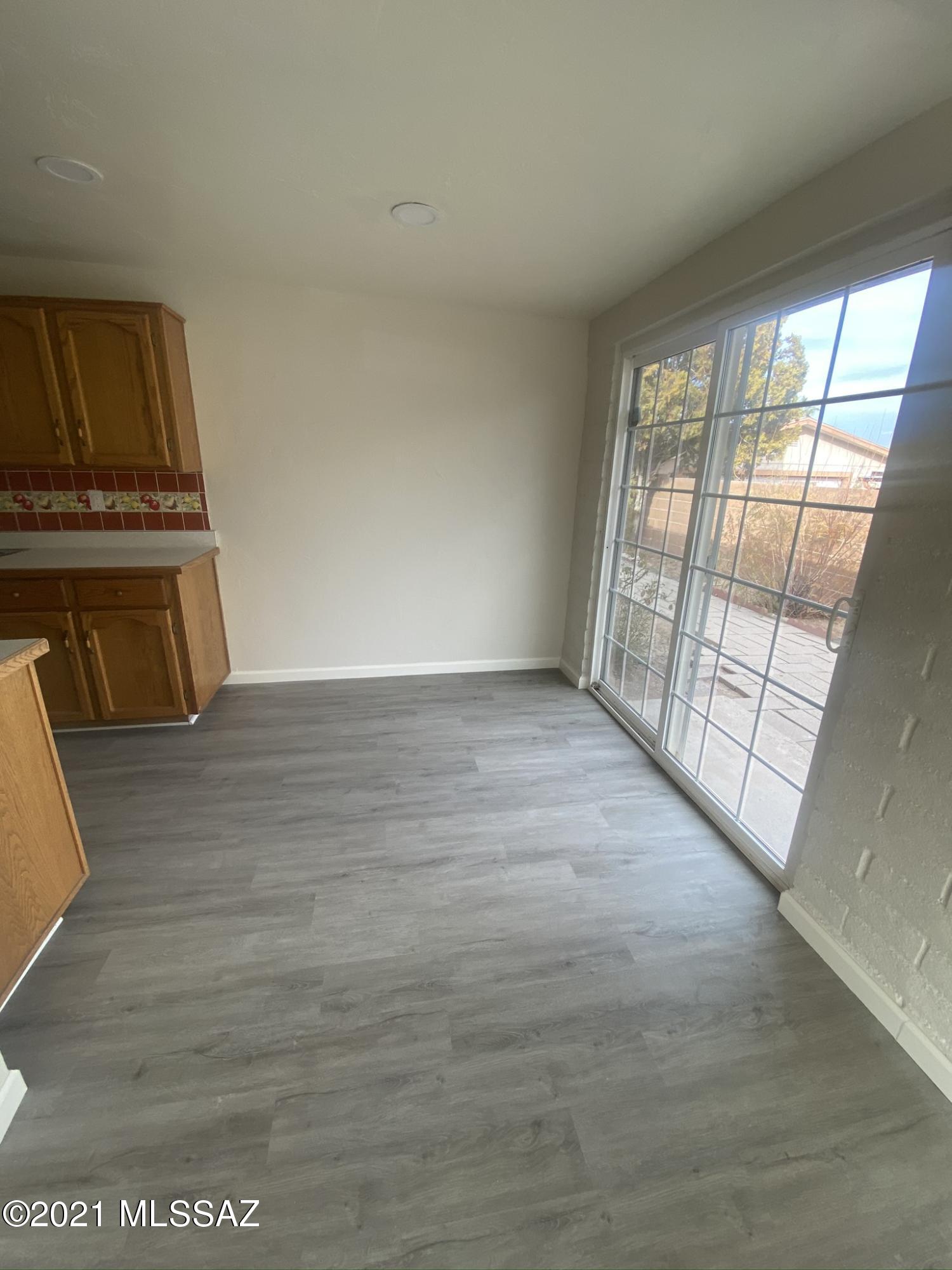 Lakecrest NO. 3 (178-325) - Residential Lease