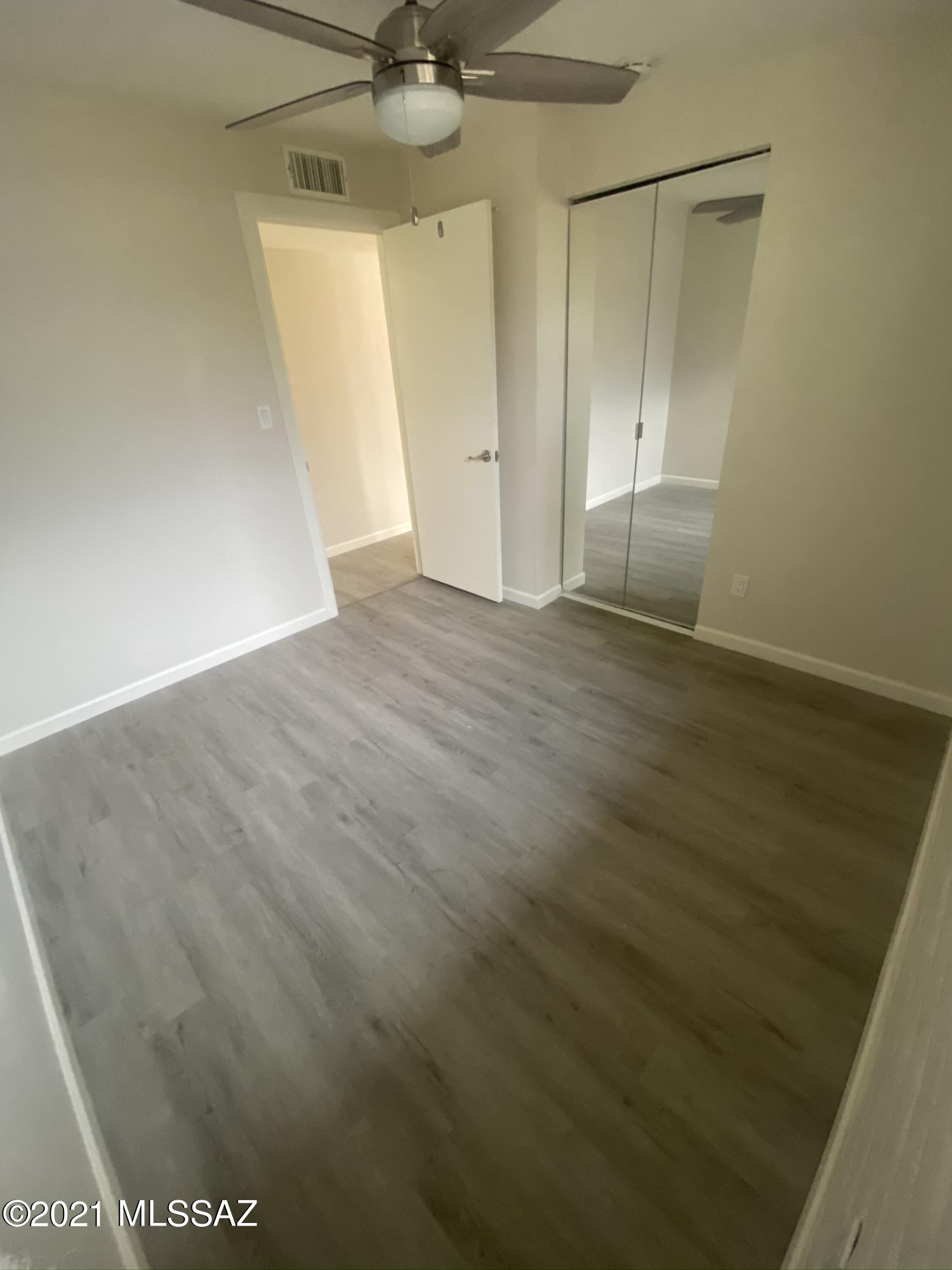 Lakecrest NO. 3 (178-325) - Residential Lease