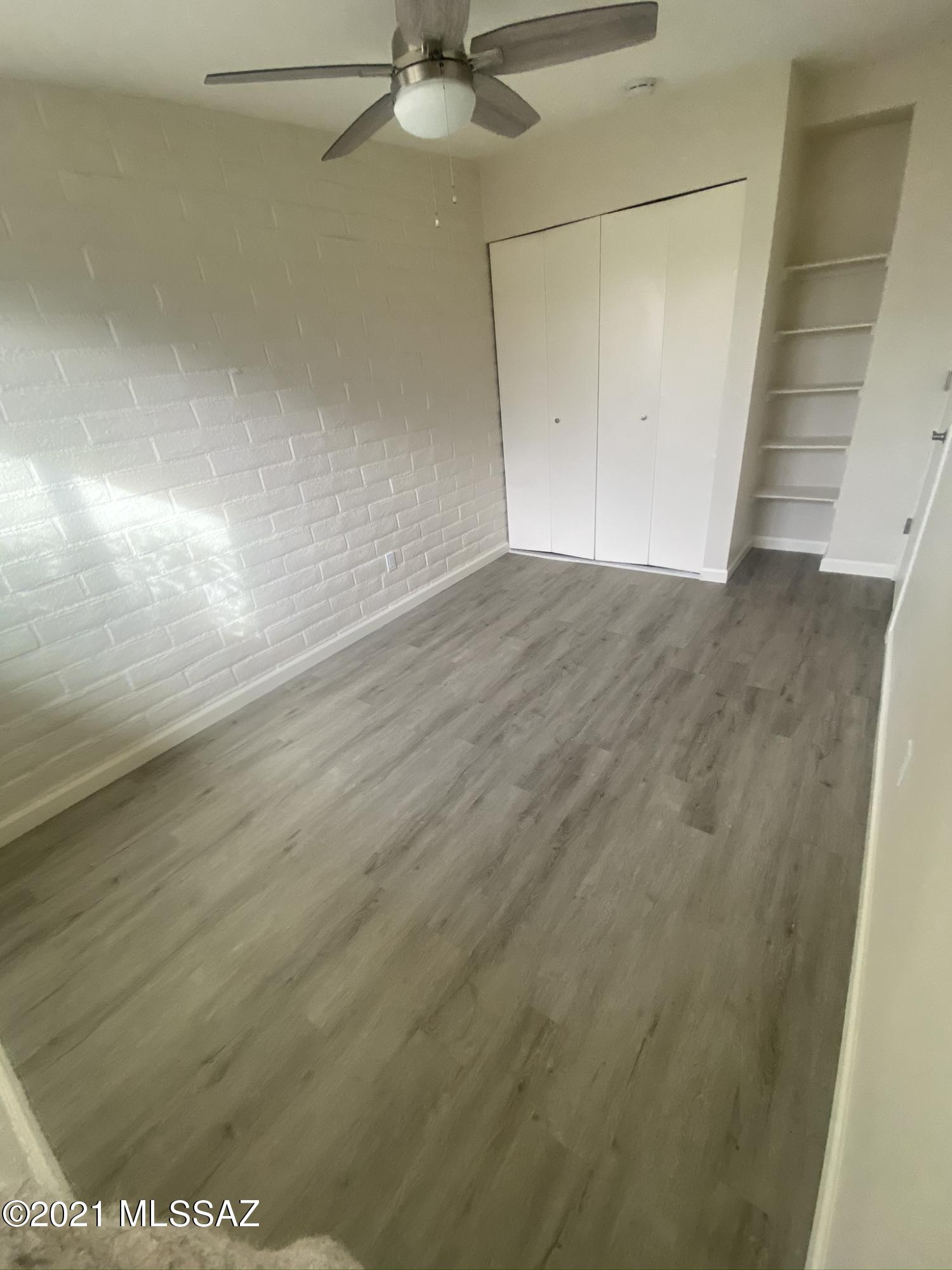 Lakecrest NO. 3 (178-325) - Residential Lease