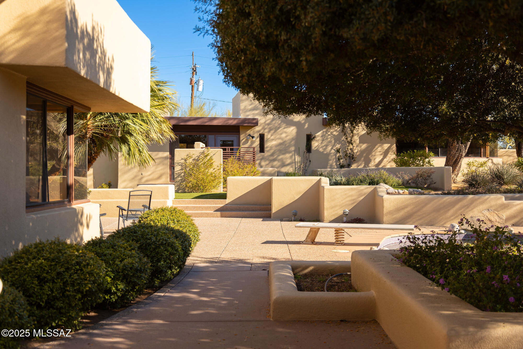 Paseo Los Altos (1-8) - Residential