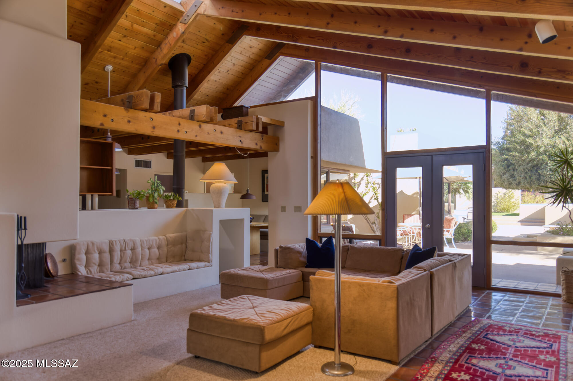 6801 N Paseo De Los Altos