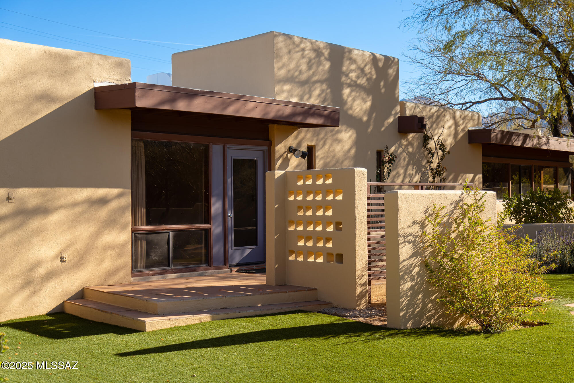 Paseo Los Altos (1-8) - Residential