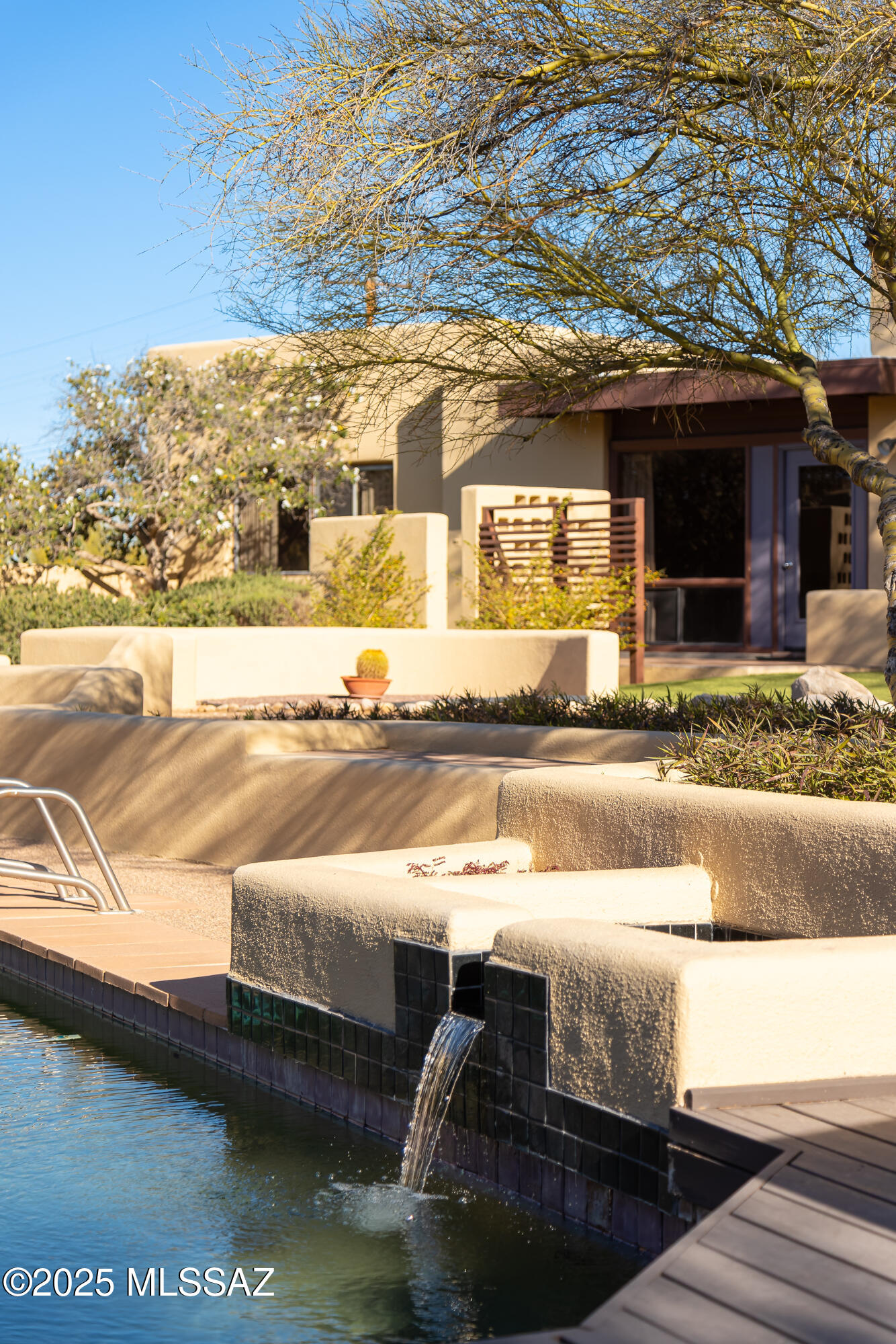 Paseo Los Altos (1-8) - Residential