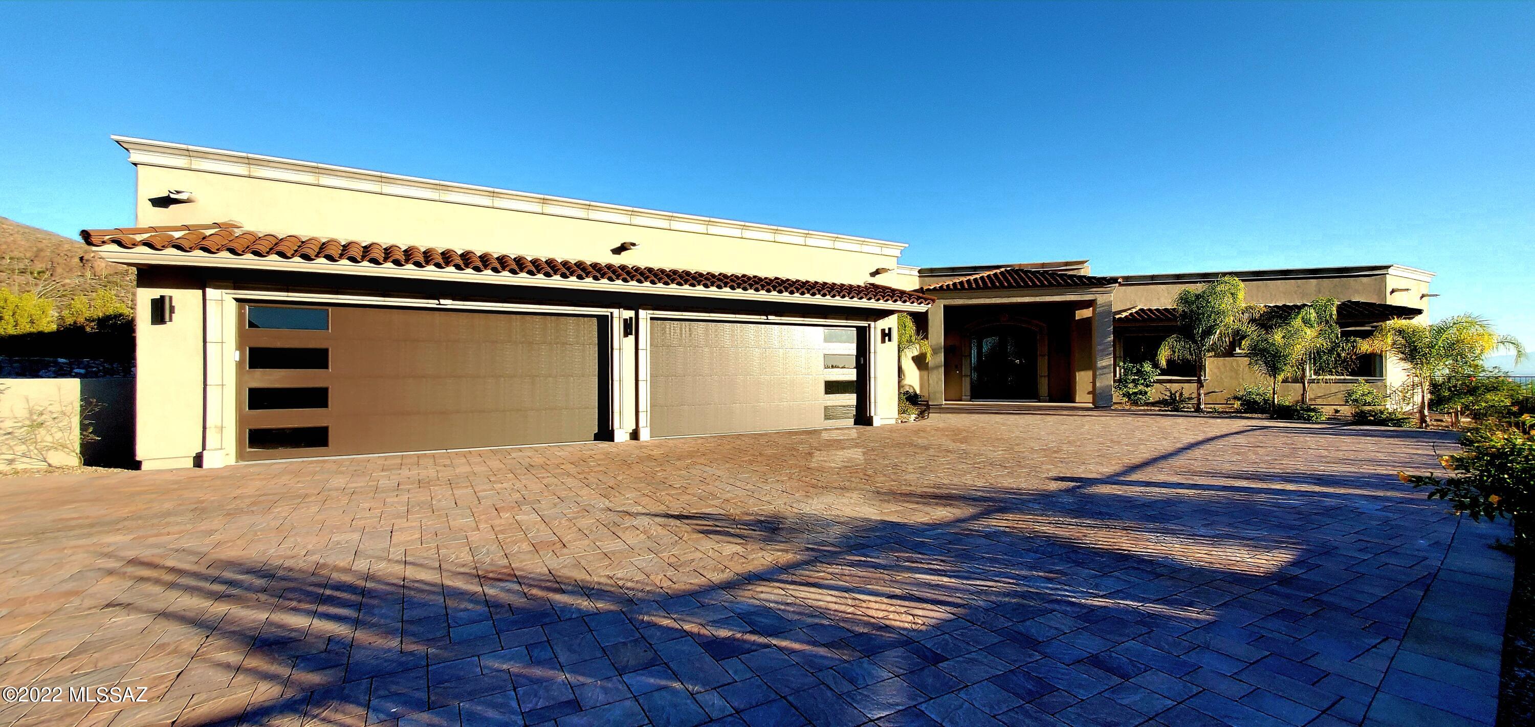 Finisterra (1-210) - Residential