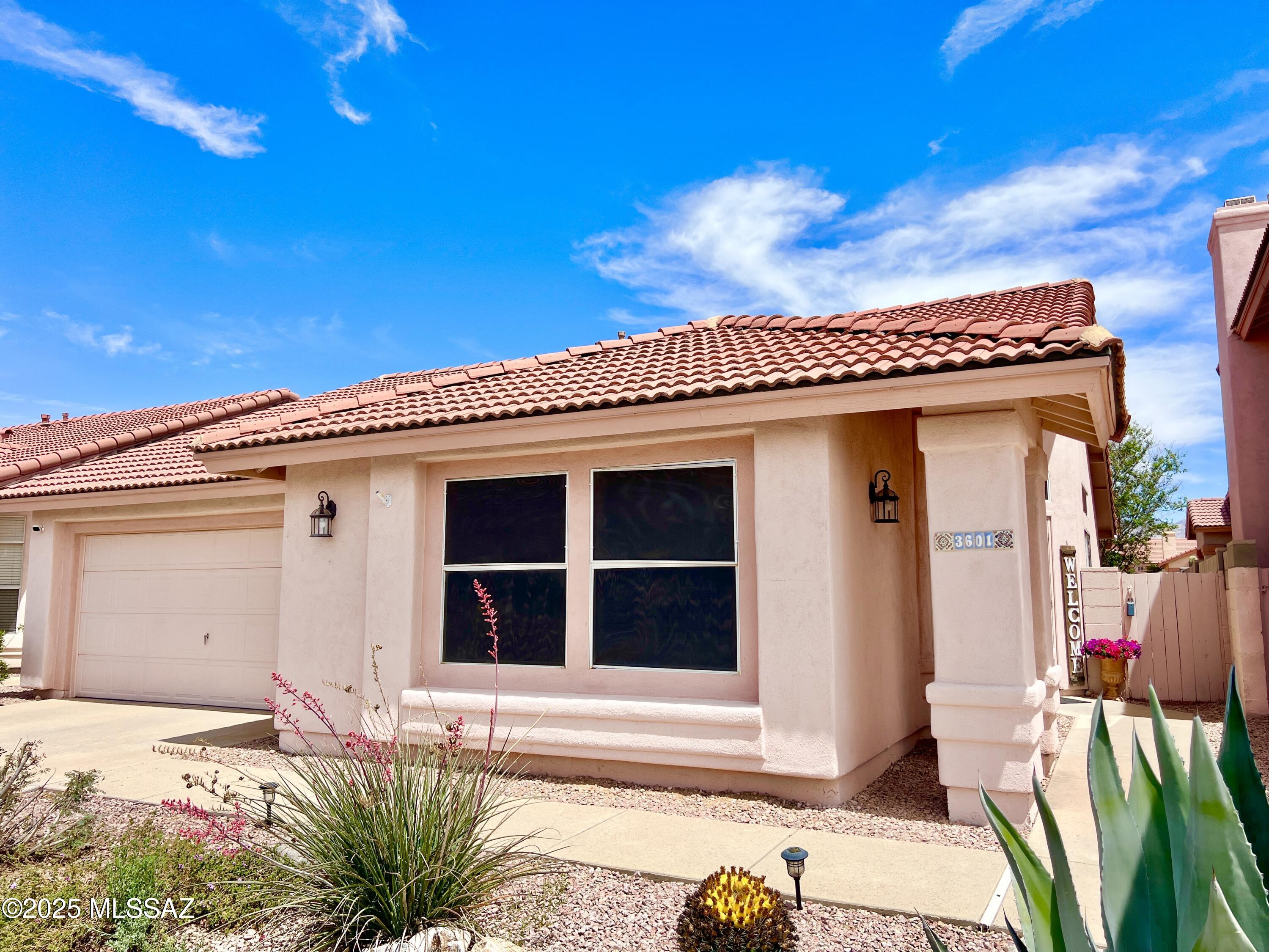3601 W Sky Ridge Loop