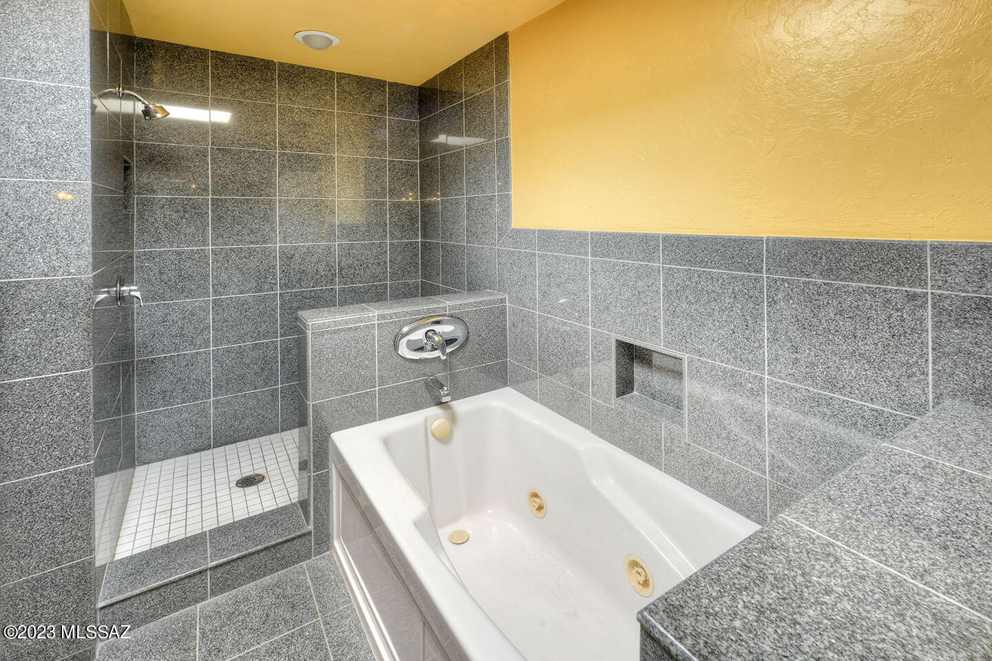 San Domingo (1-11) - Residential
