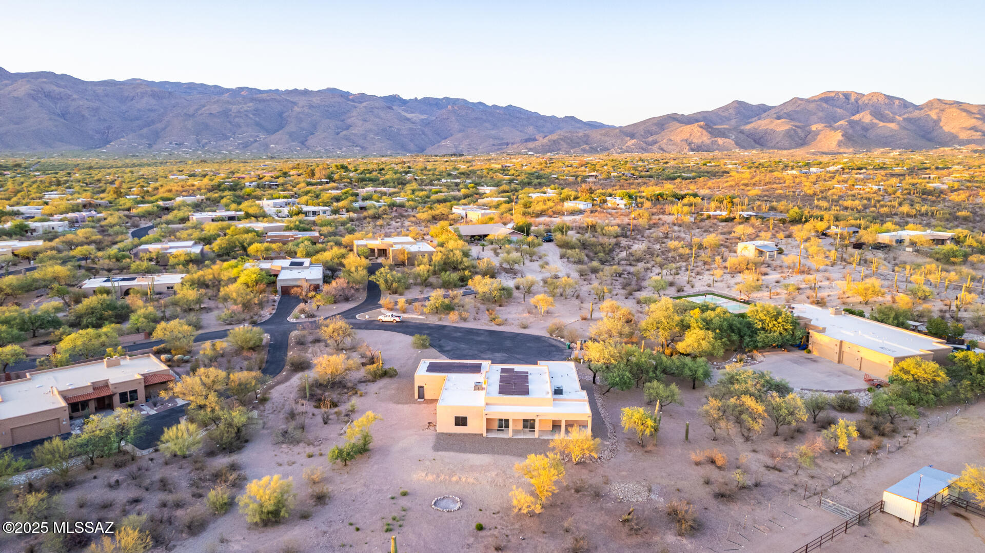 Hacienda De Tanque Verde (1-12) - Residential