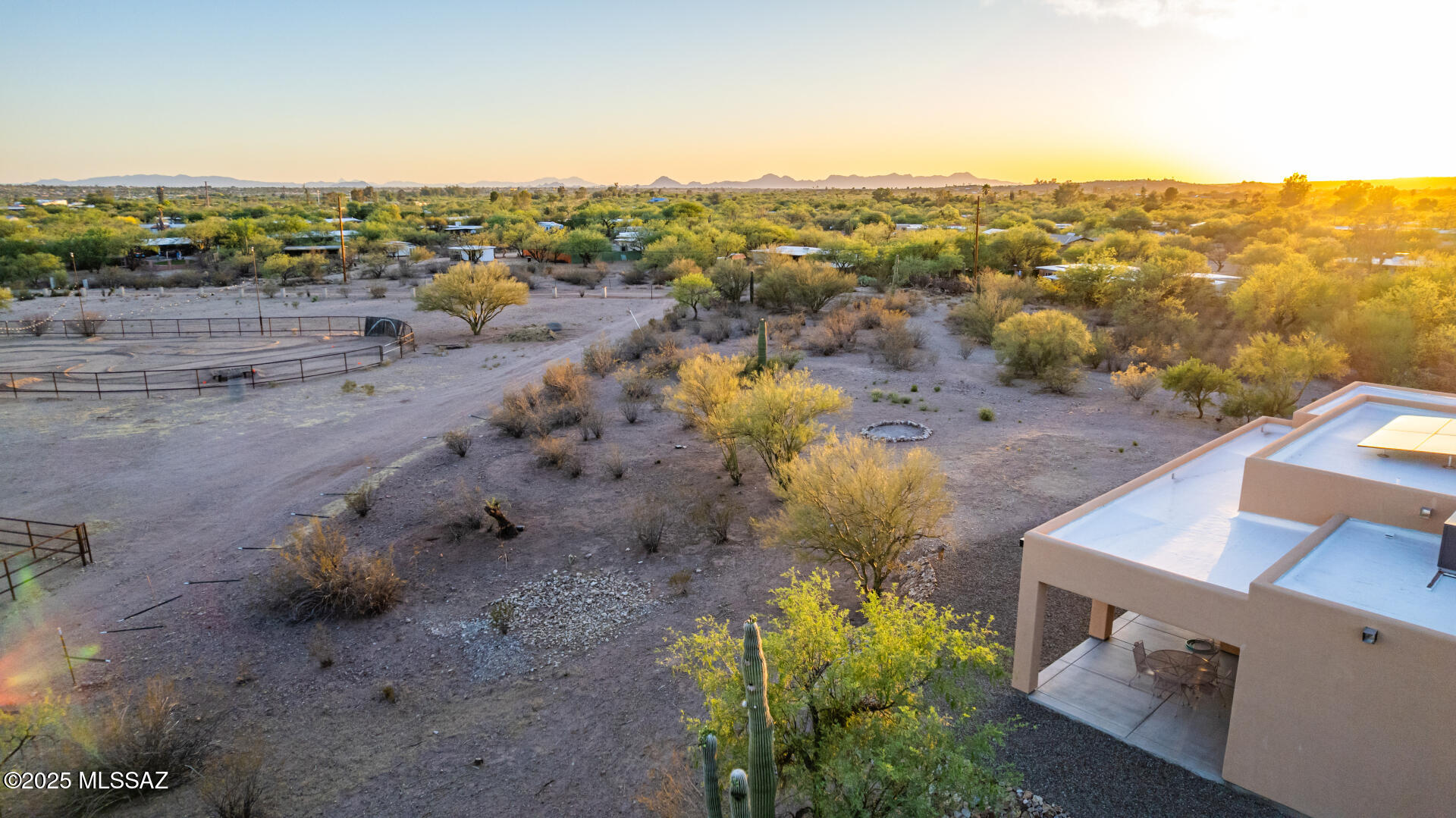 Hacienda De Tanque Verde (1-12) - Residential