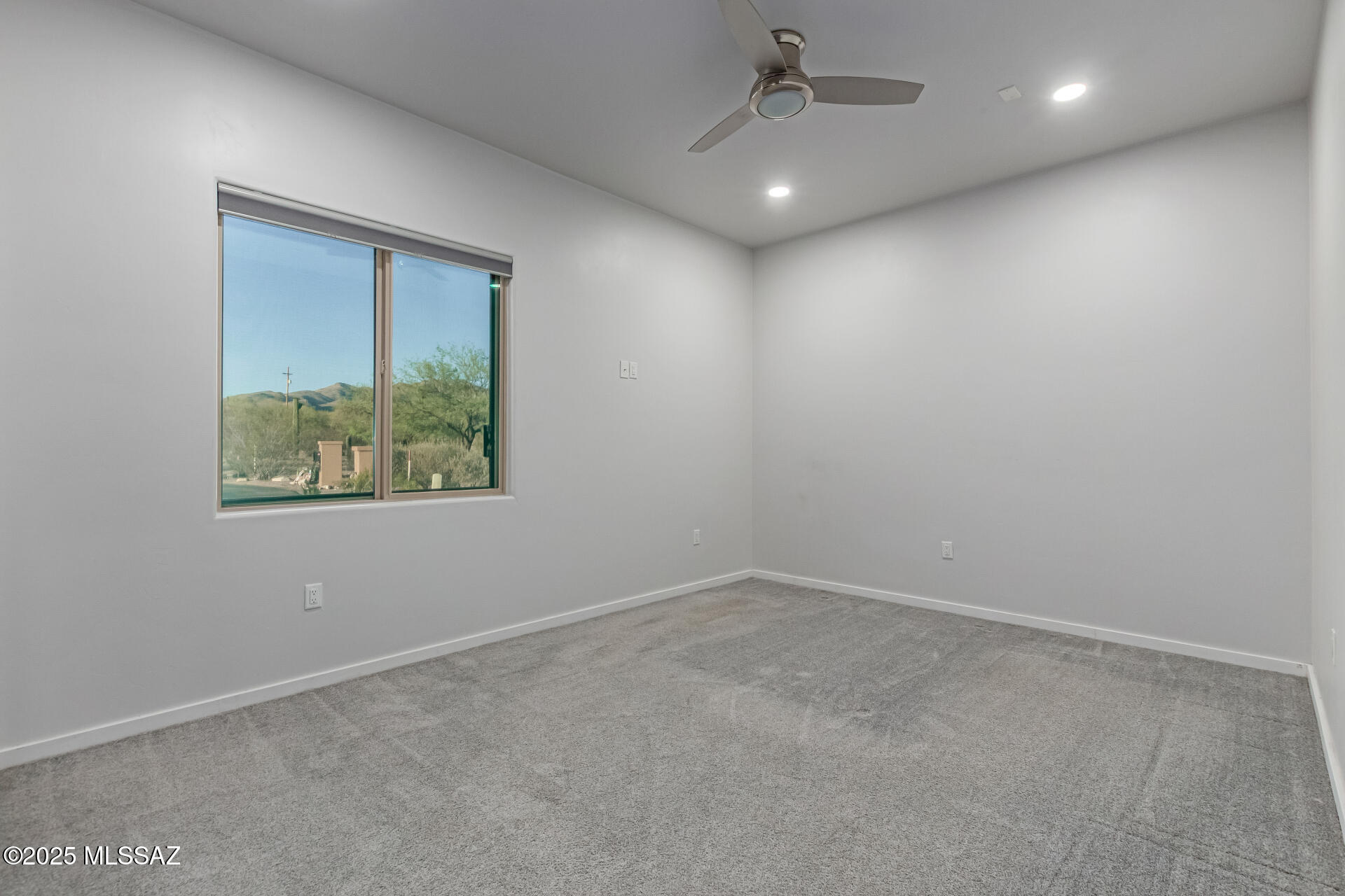 Hacienda De Tanque Verde (1-12) - Residential