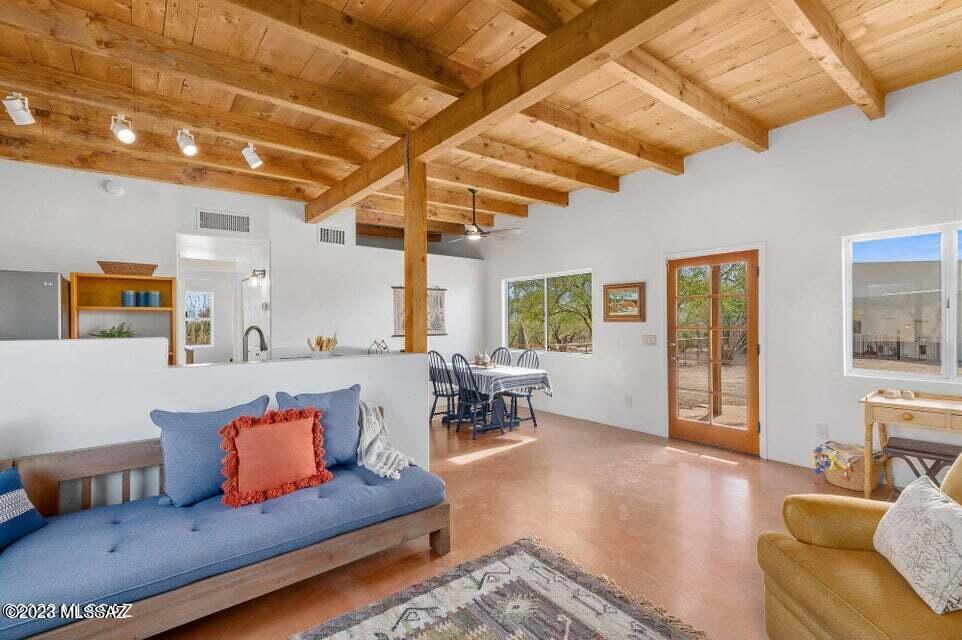 La Cholla Airpark - Residential
