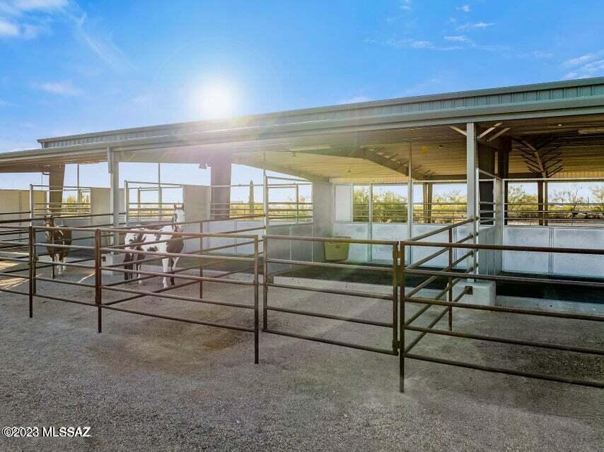 La Cholla Airpark - Residential