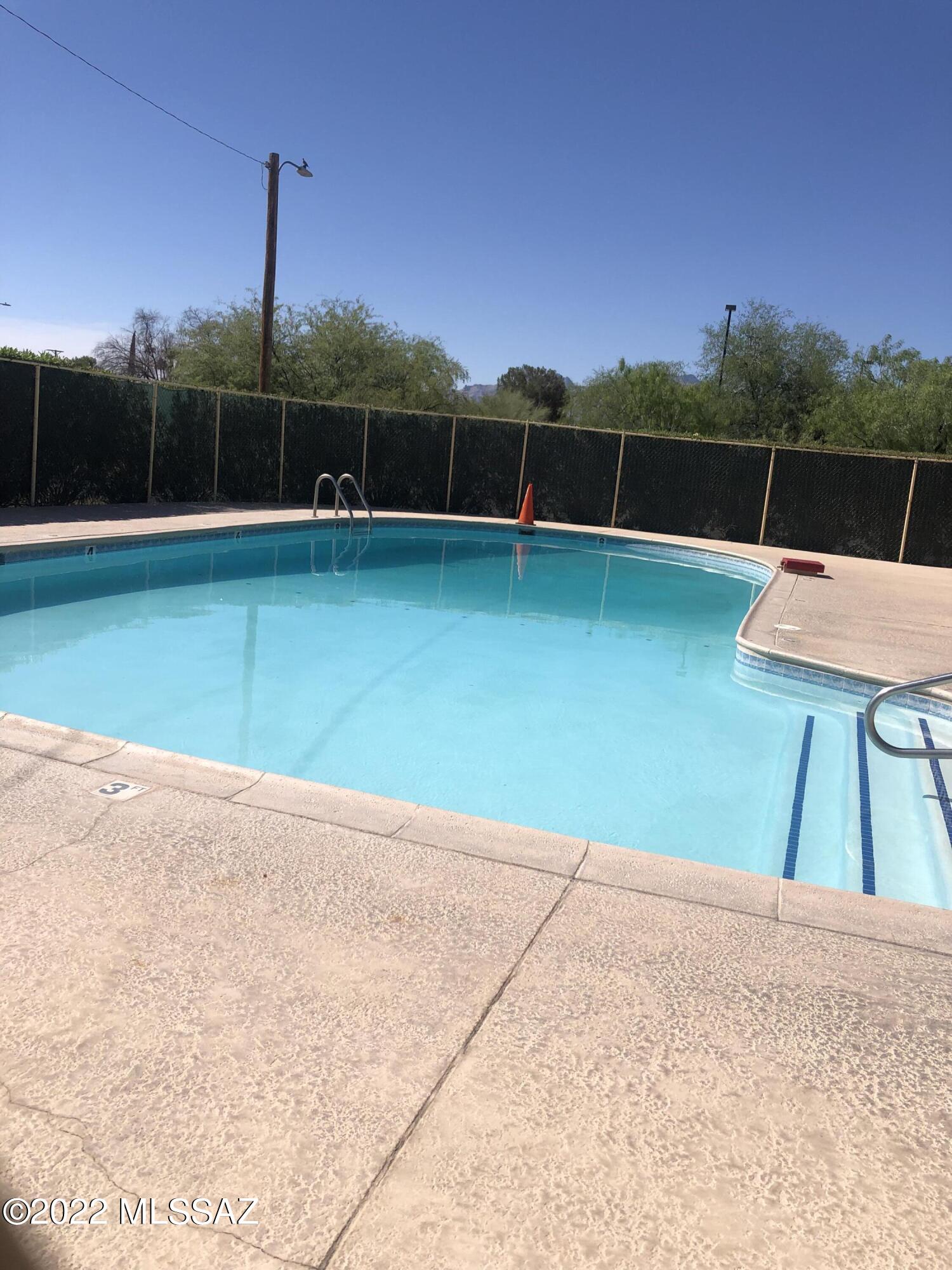Villa Del Vista Condominium - Residential