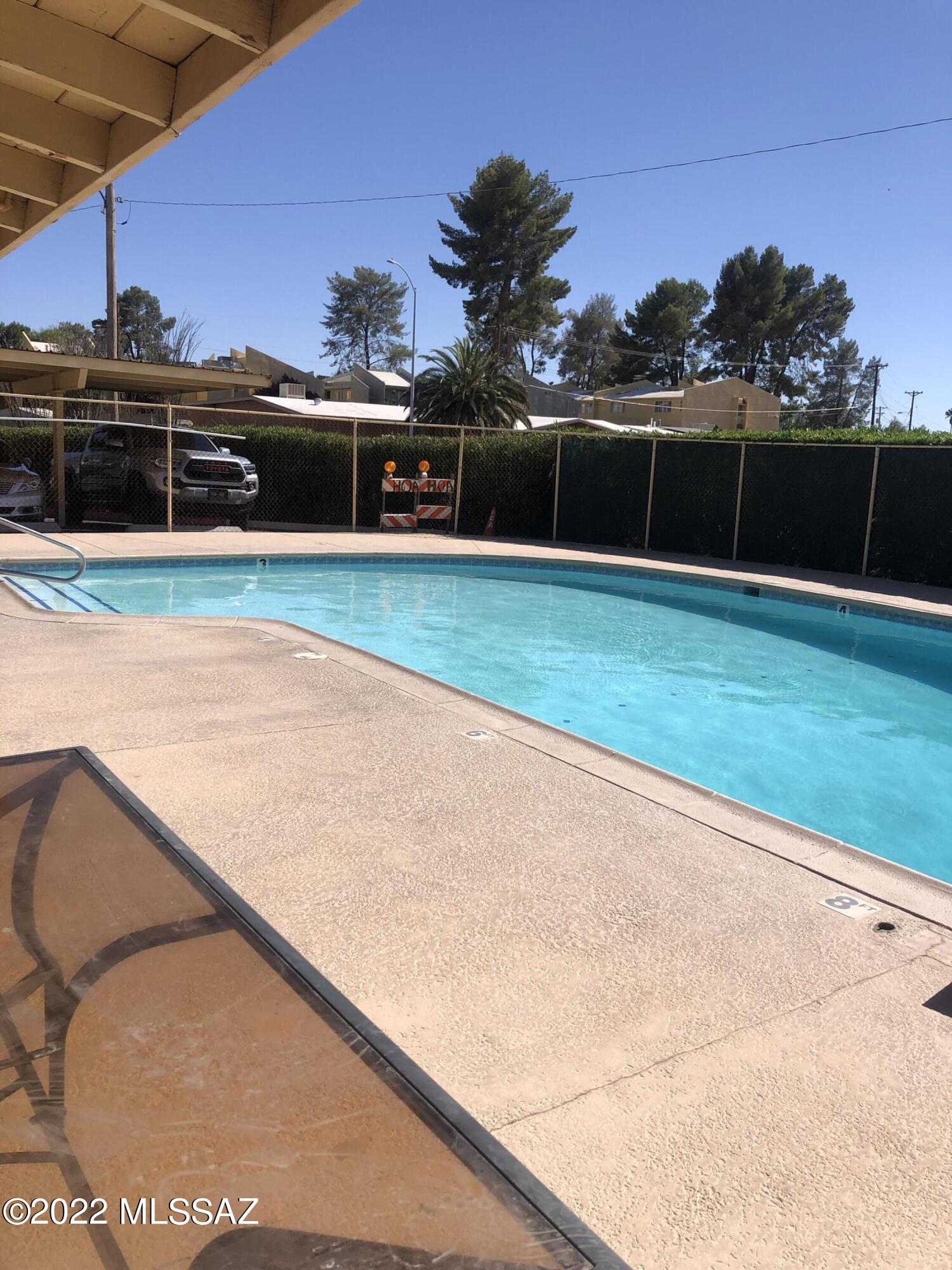 Villa Del Vista Condominium - Residential