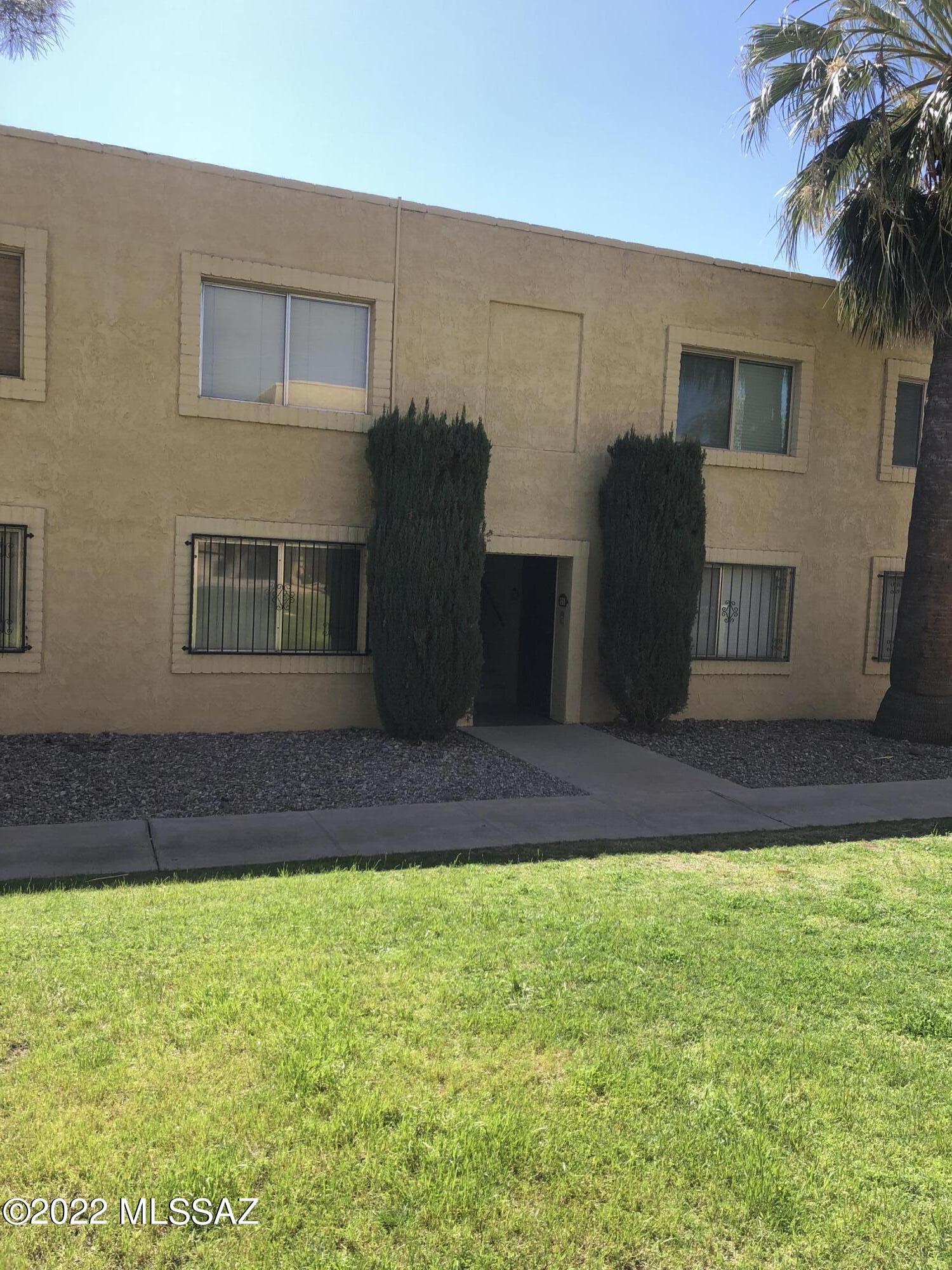 Villa Del Vista Condominium - Residential