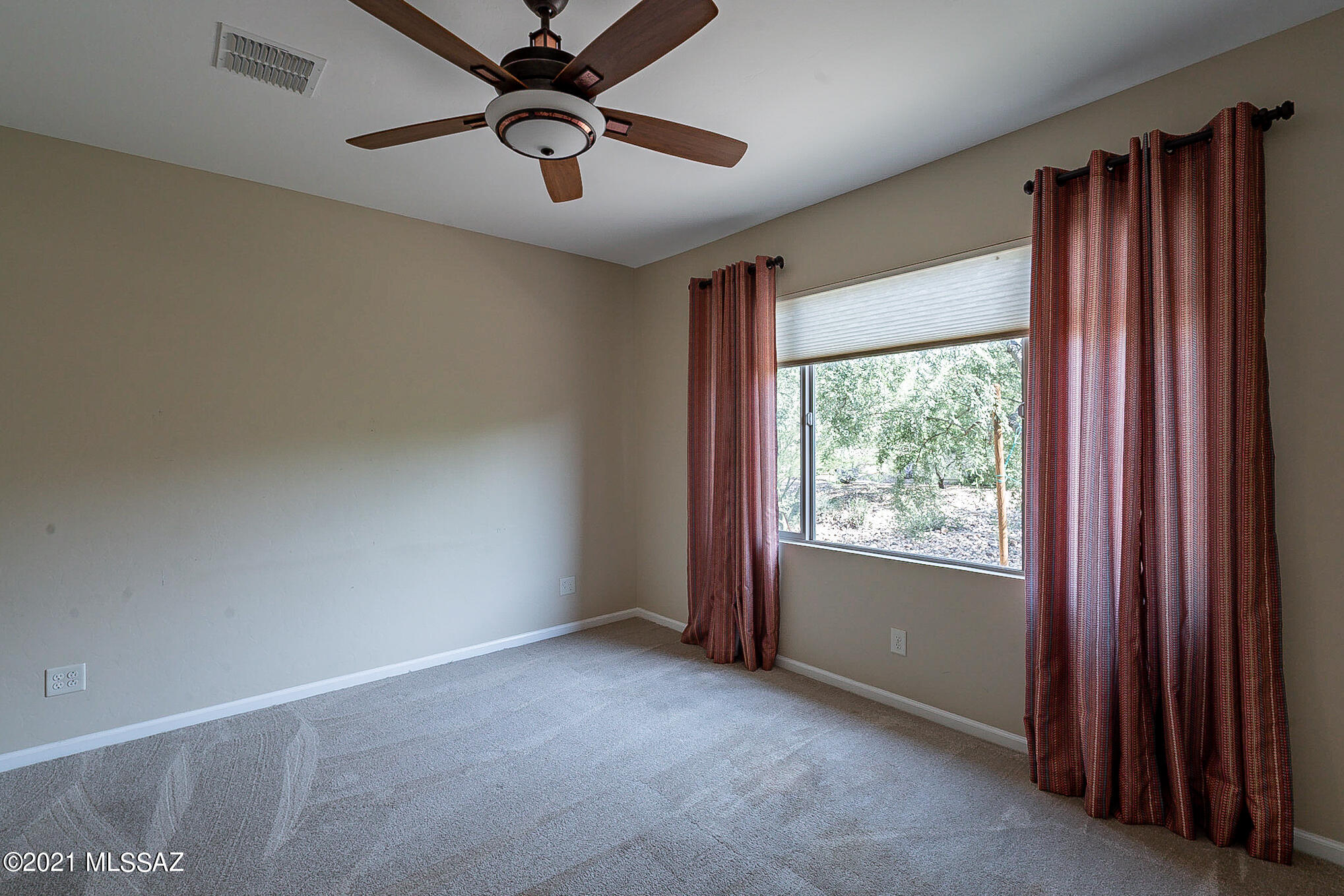 Quail Creek II Unit 33B SQ20161810746 - Residential