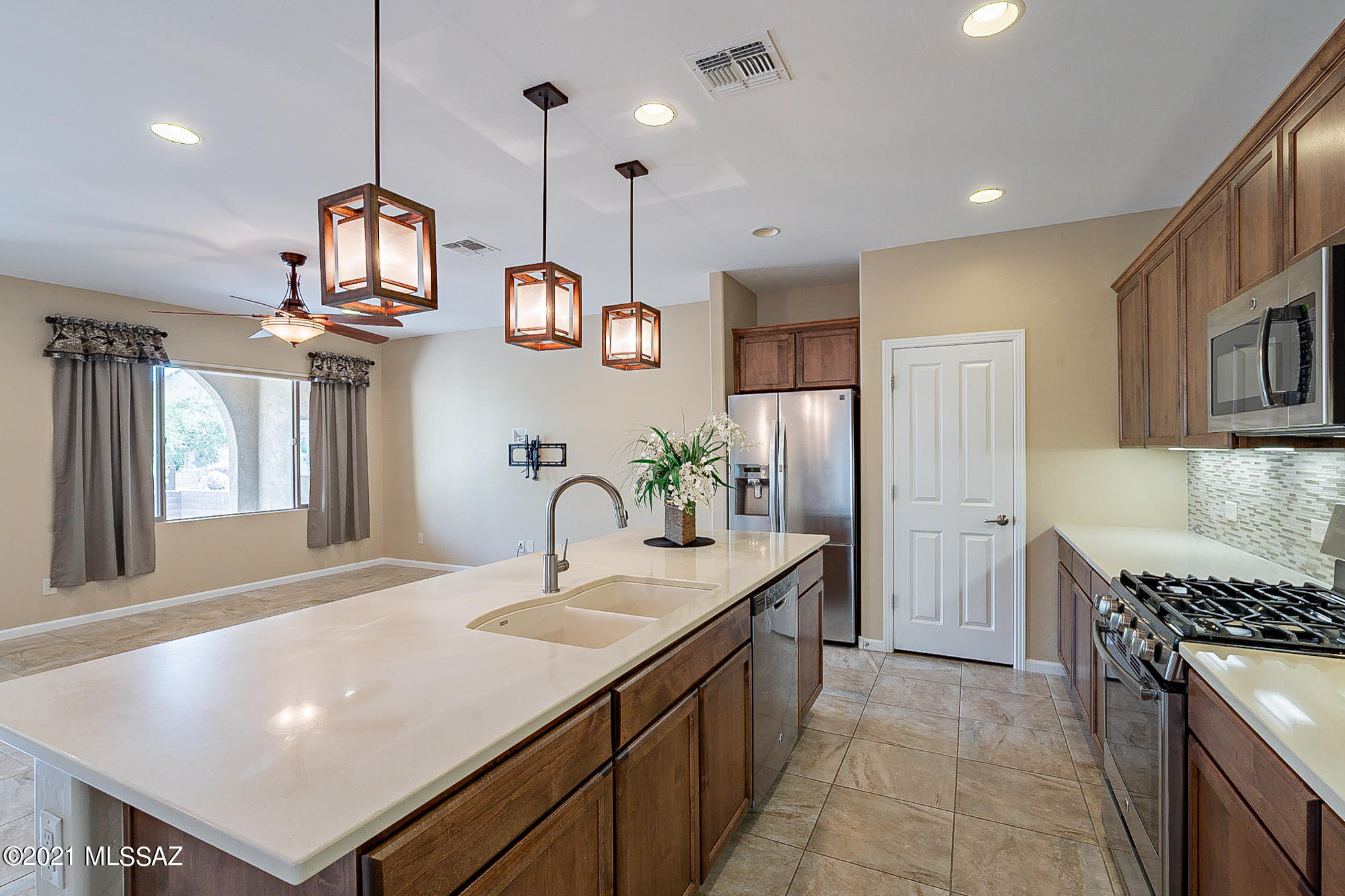 Quail Creek II Unit 33B SQ20161810746 - Residential