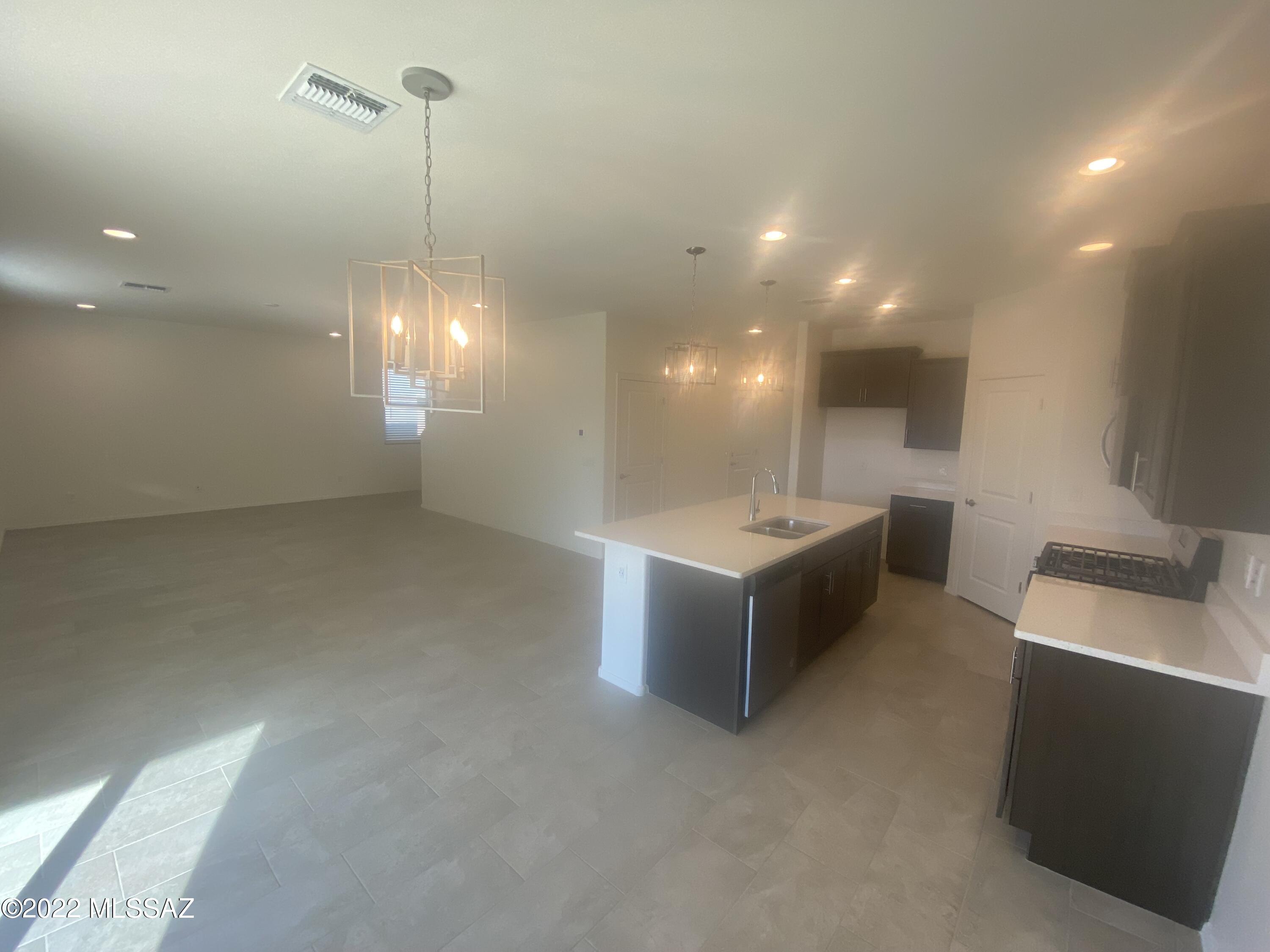 Gladden Farms BLK 10 (1-84) - Residential Lease