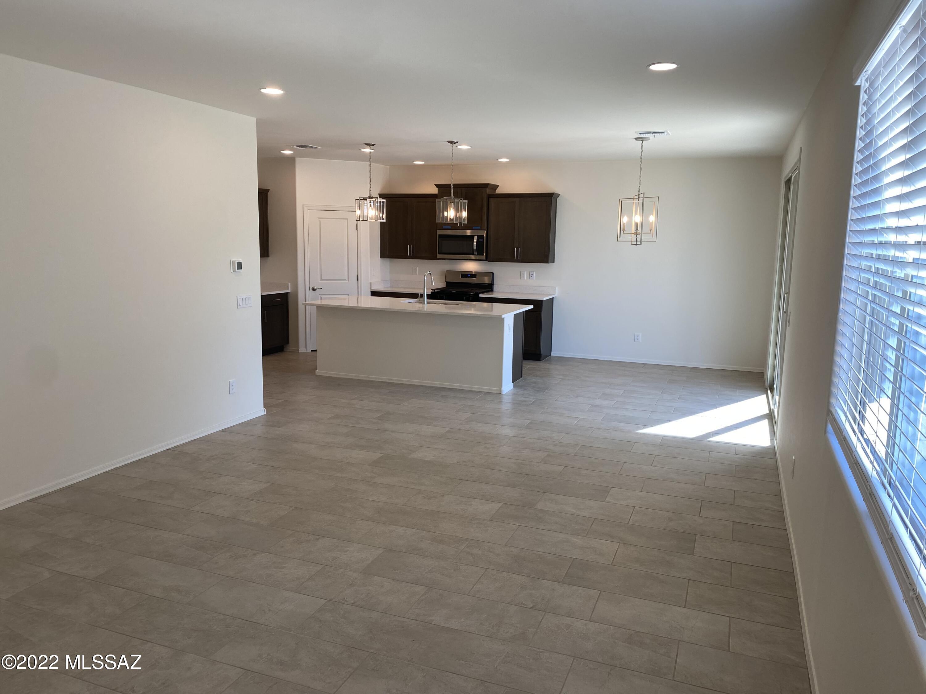 Gladden Farms BLK 10 (1-84) - Residential Lease