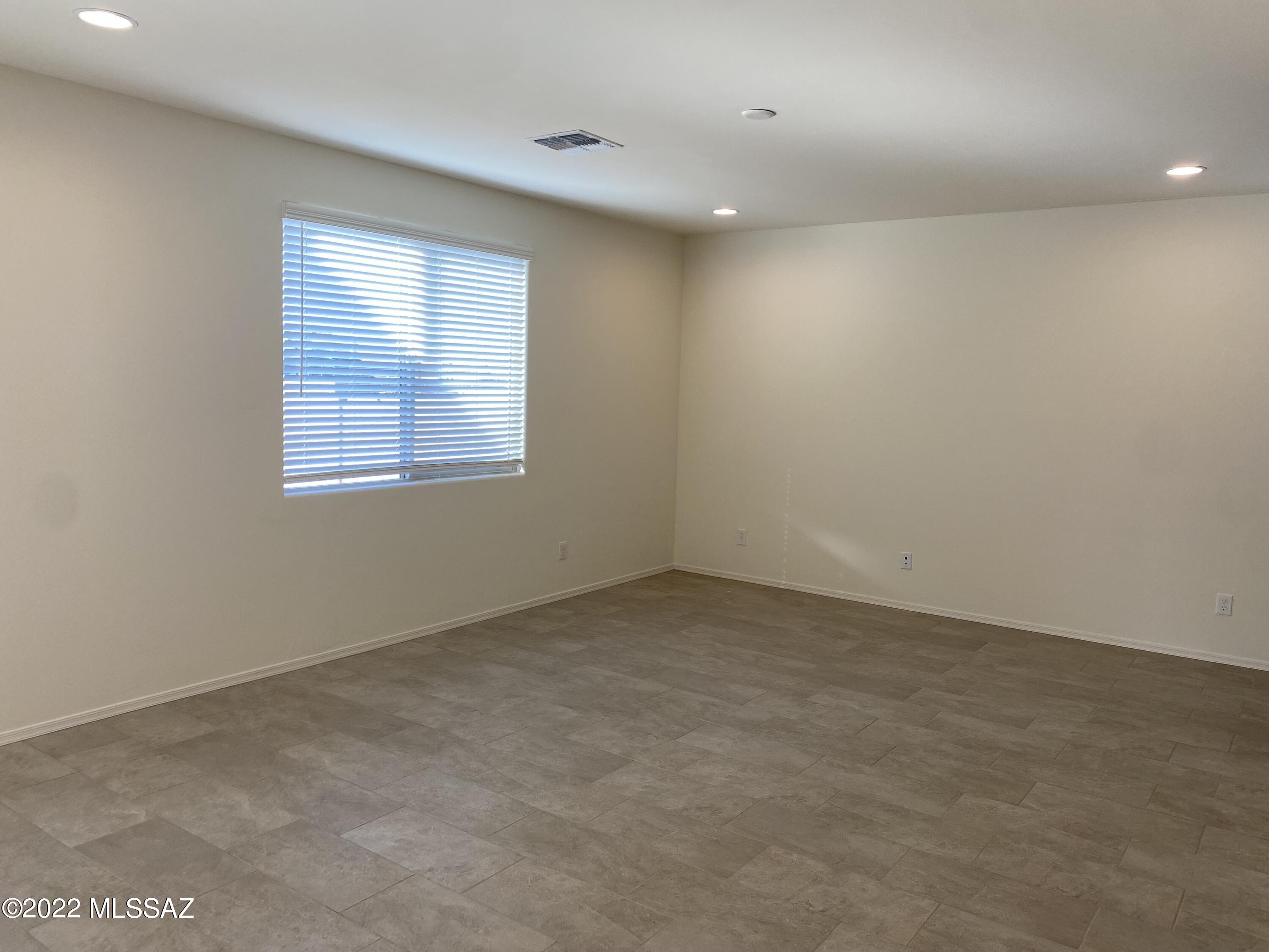 Gladden Farms BLK 10 (1-84) - Residential Lease