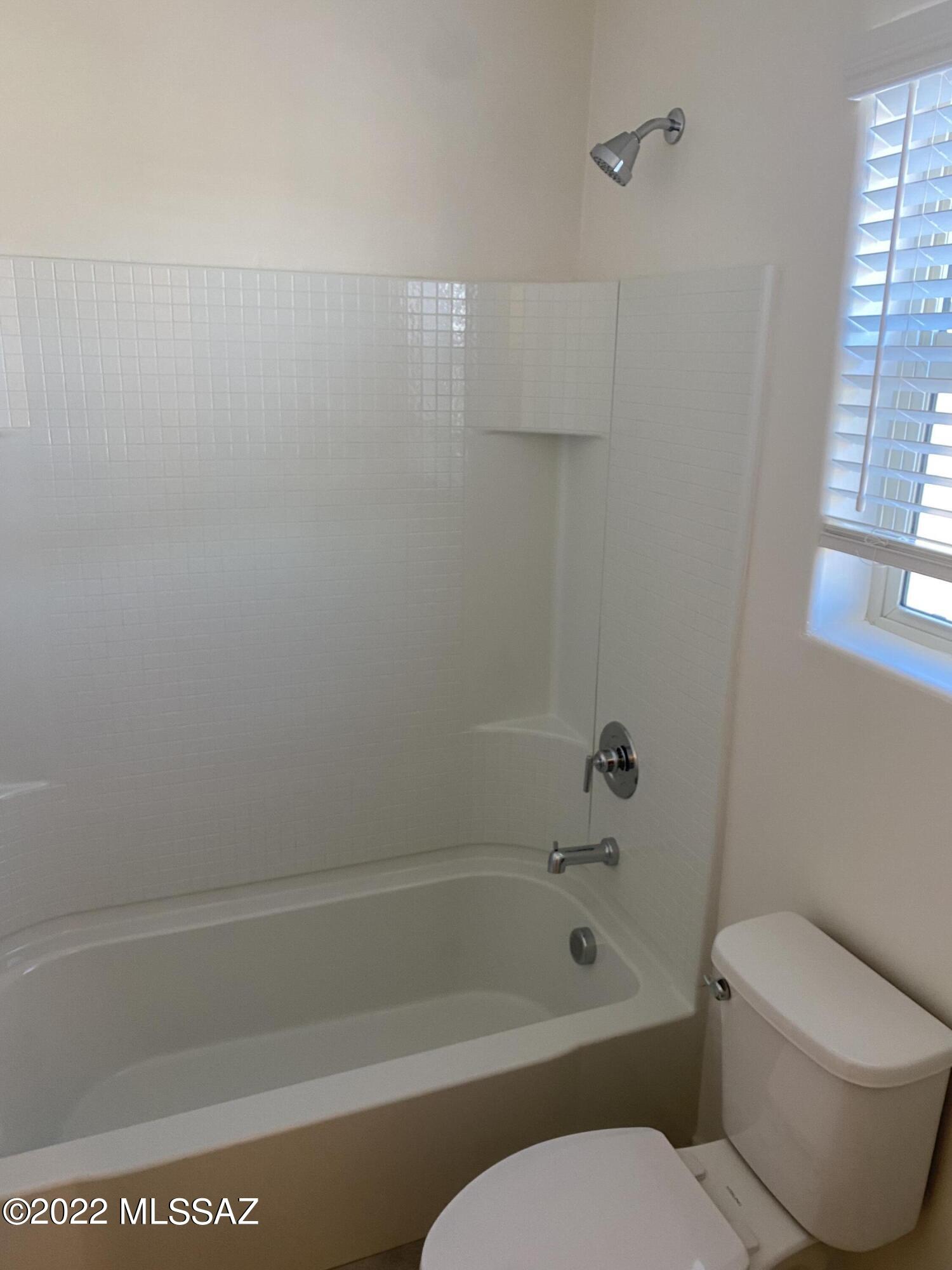 Gladden Farms BLK 10 (1-84) - Residential Lease