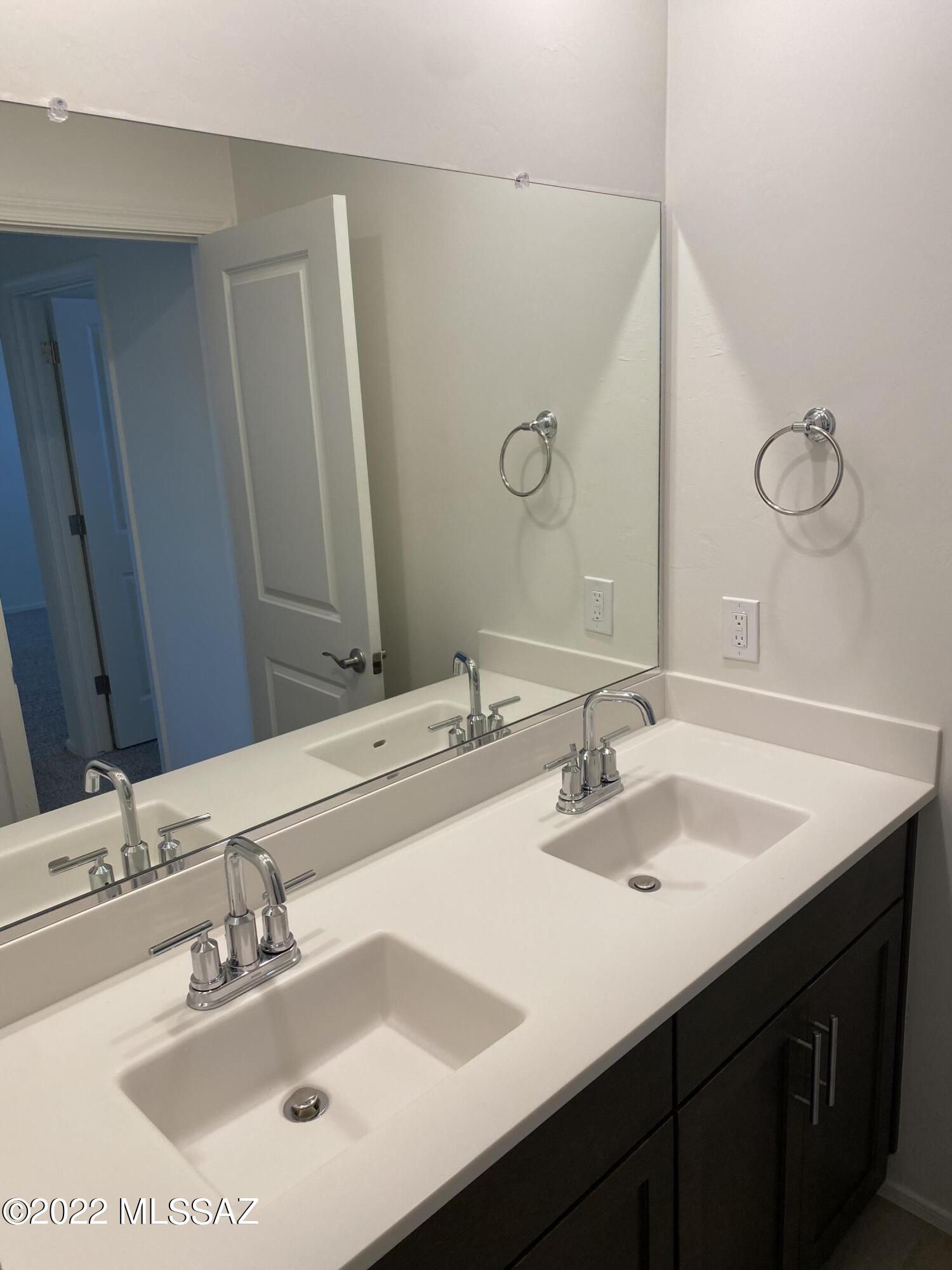 Gladden Farms BLK 10 (1-84) - Residential Lease