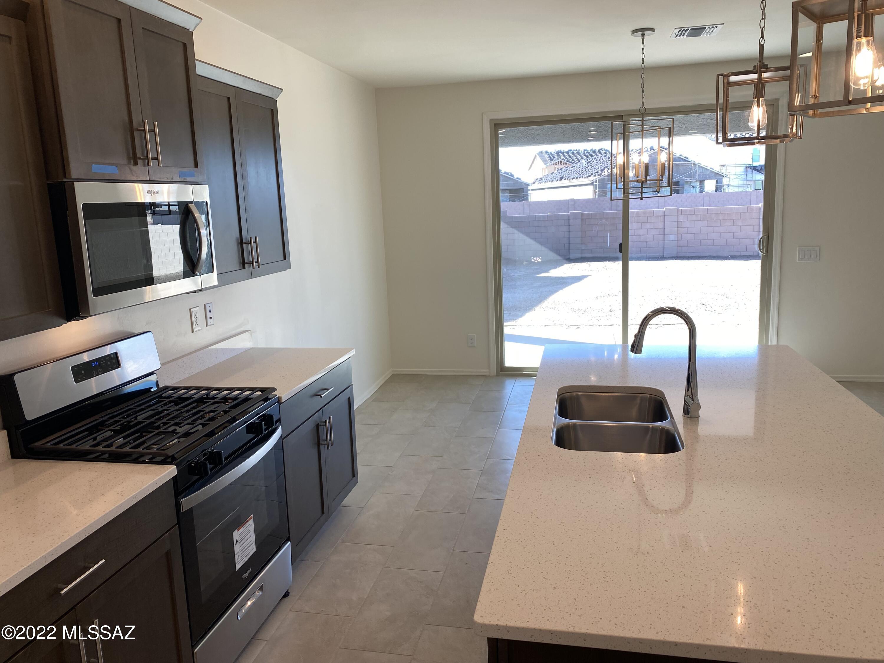 Gladden Farms BLK 10 (1-84) - Residential Lease