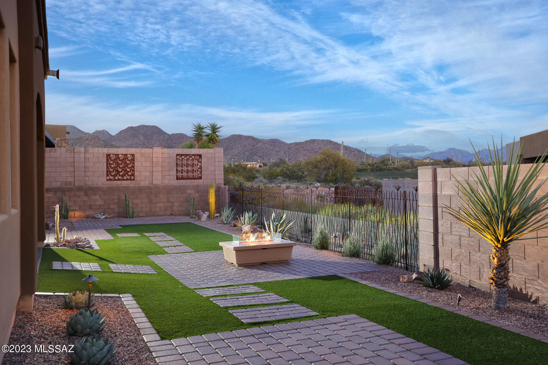 Boulder Bridge Pass At Dove Mountain SQ20132910078 - Residential