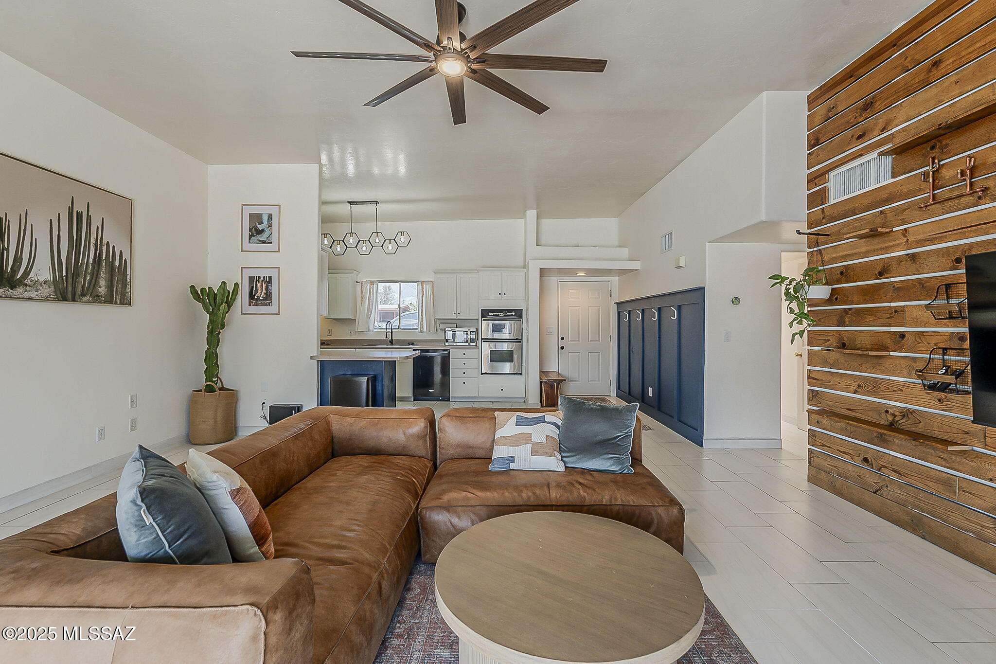 2002 N Winstel Boulevard