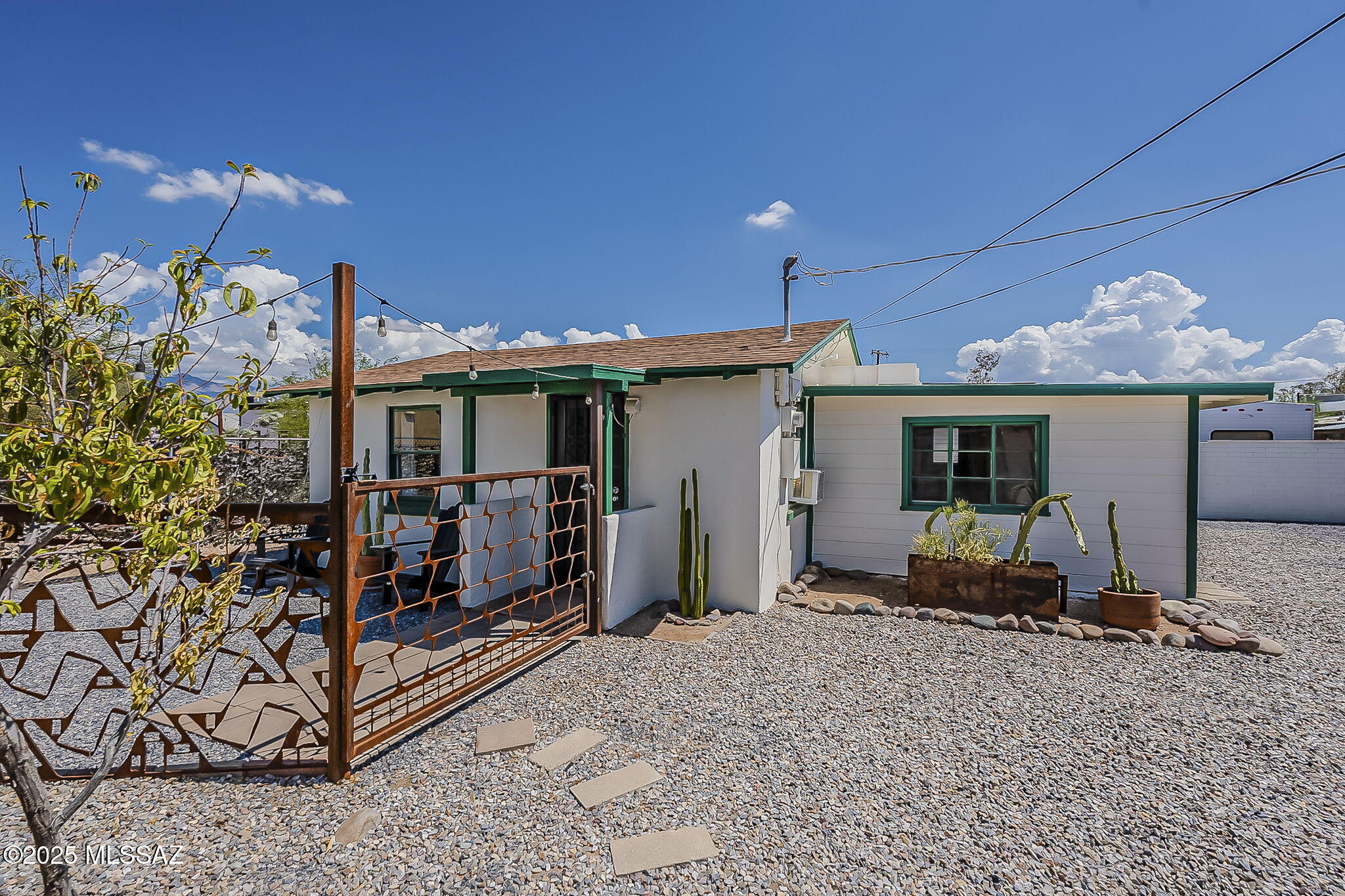 2002 N Winstel Boulevard