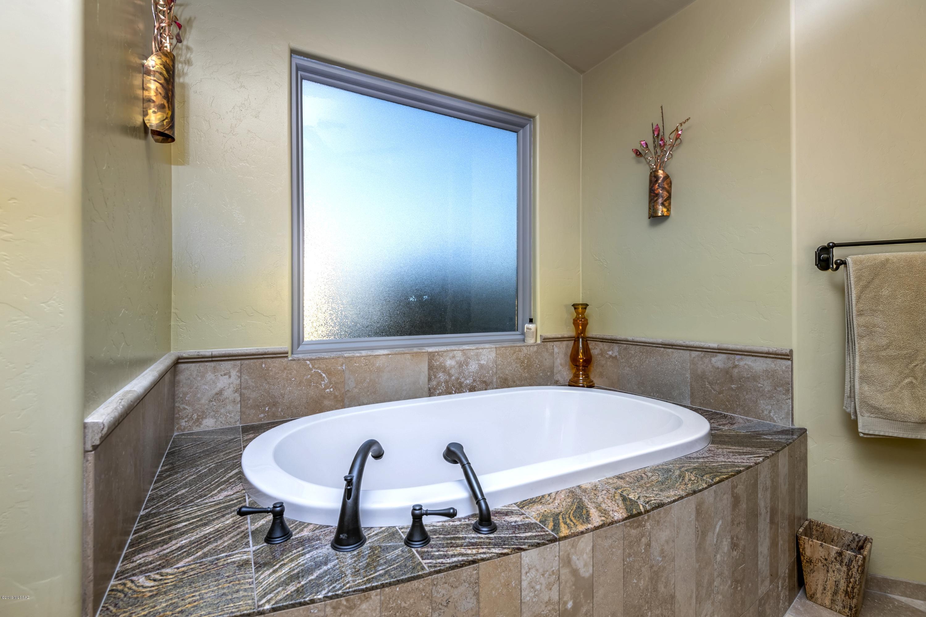 Coyote Creek (1-395) - Residential