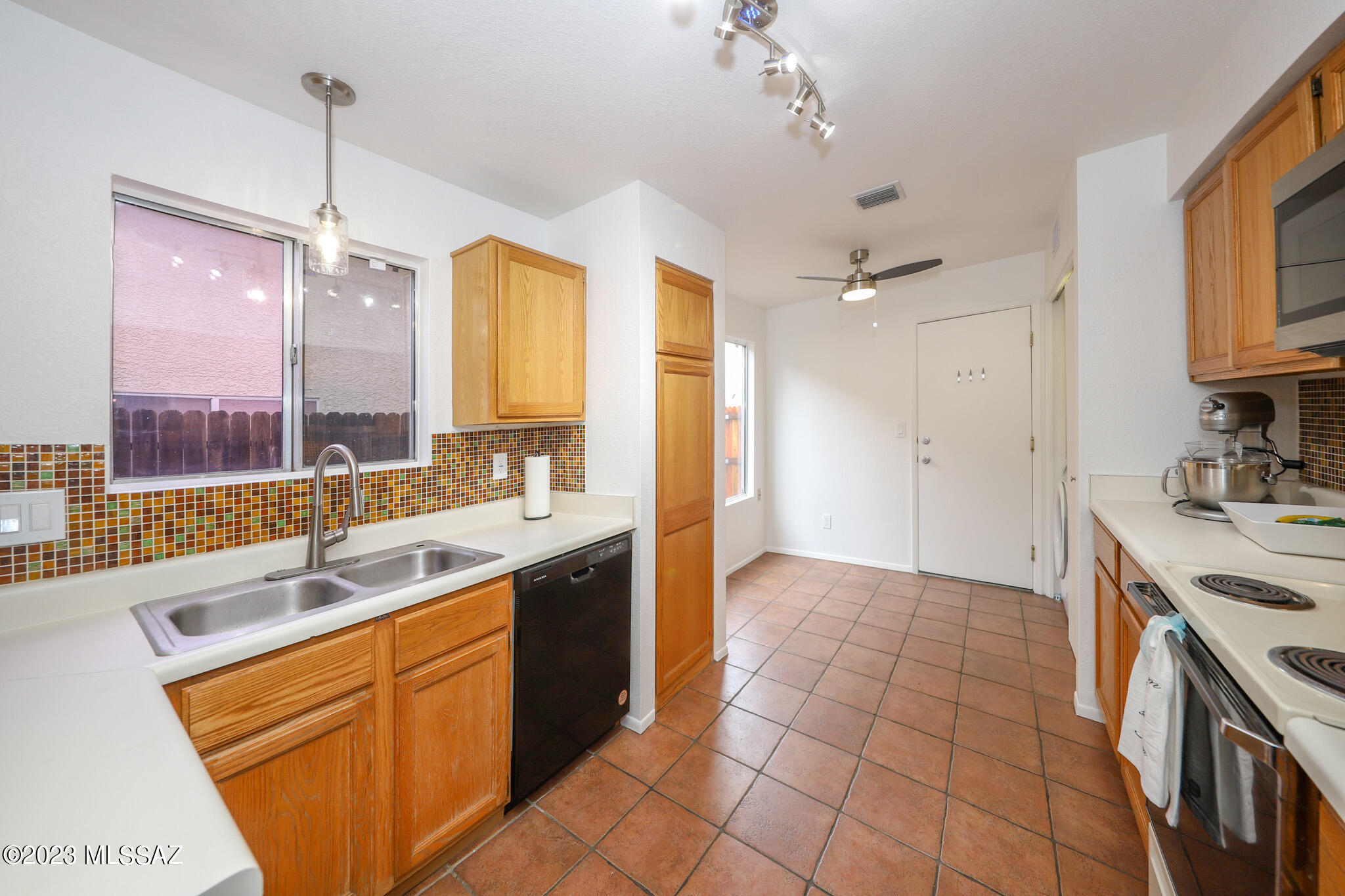 Saddlewood Heights (1-102) - Residential