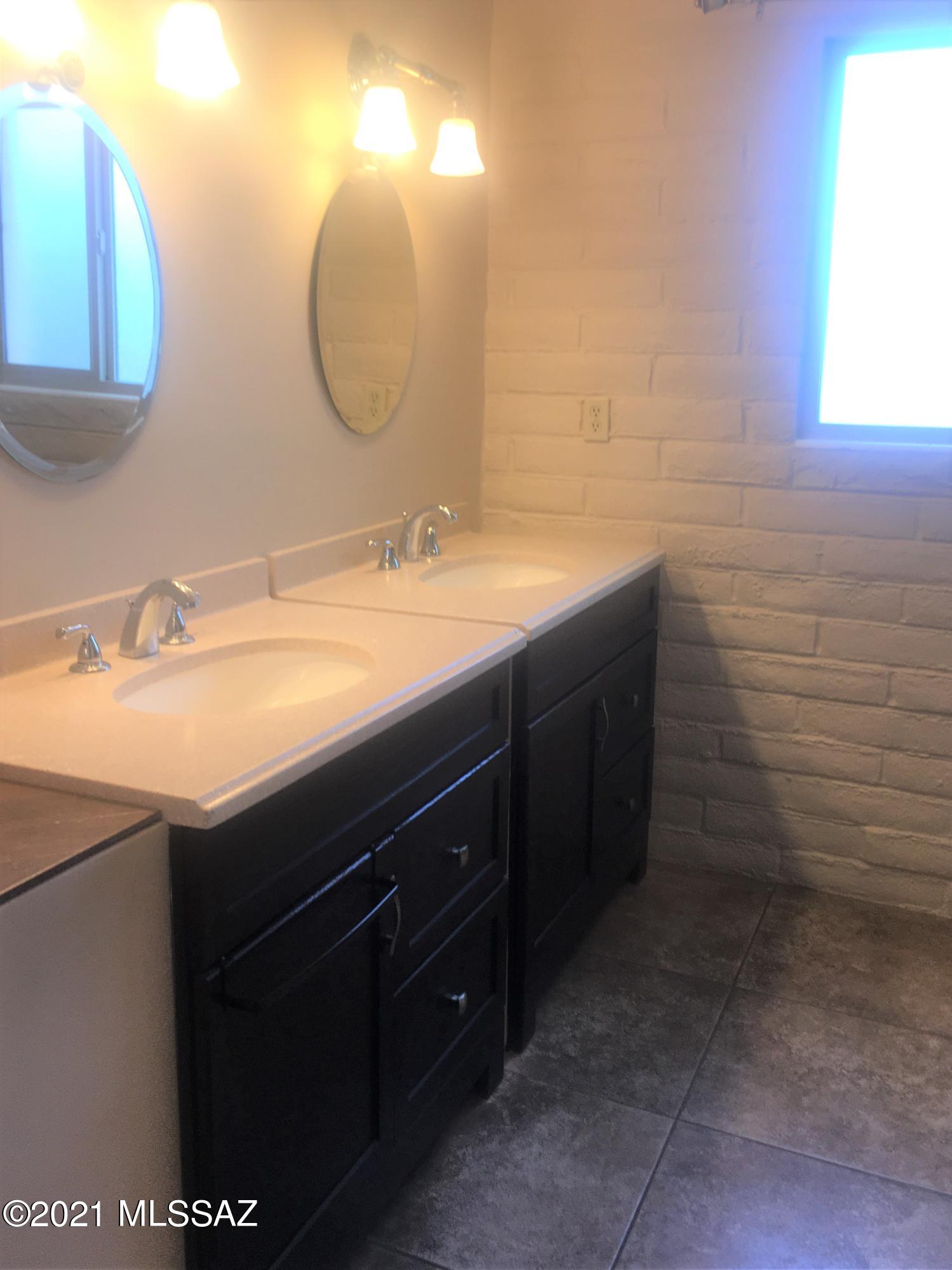 Santa Catalina Estates NO. 4 (1-180) - Residential Lease