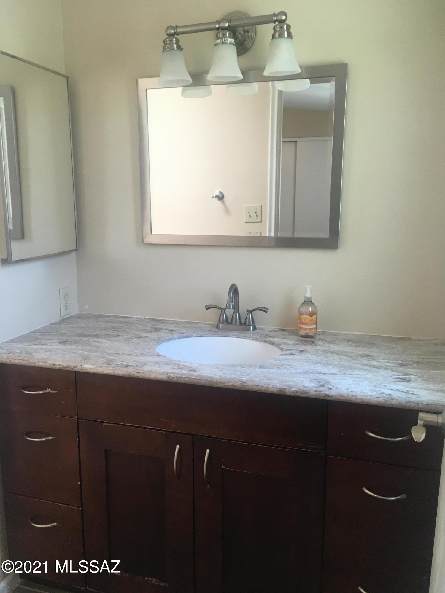 Santa Catalina Estates NO. 4 (1-180) - Residential Lease