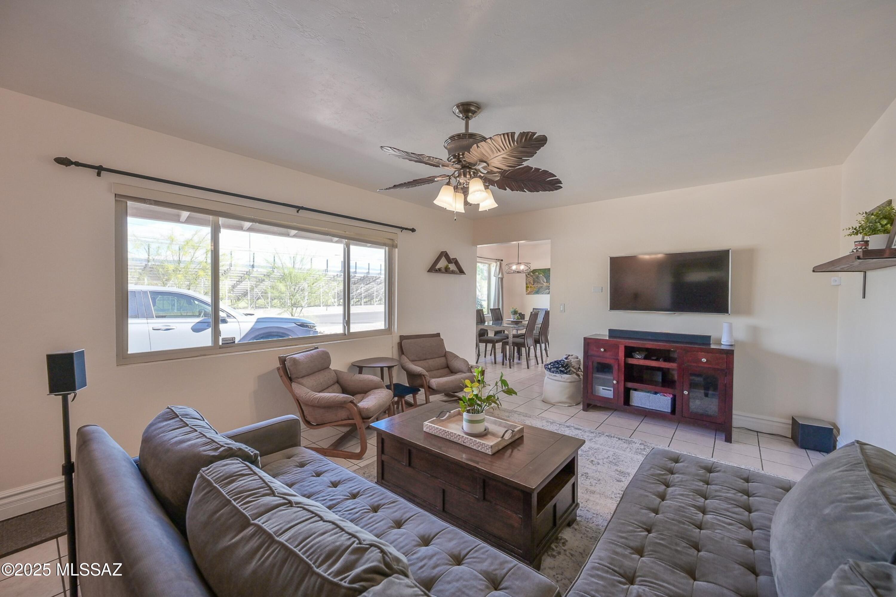 6810 E Calle Betelgeux