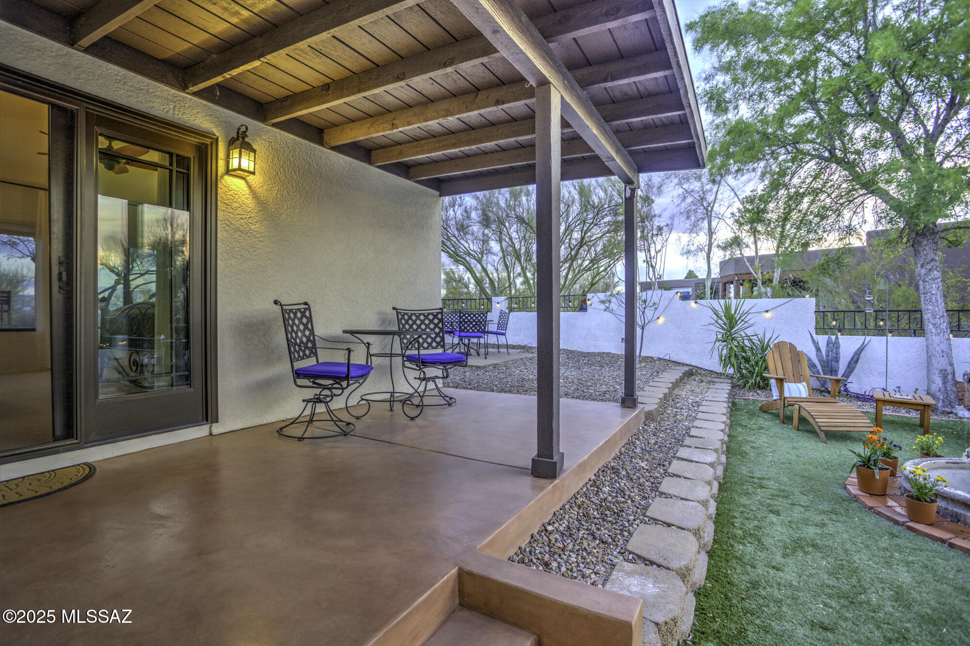 Las Alturas (1-167) - Residential