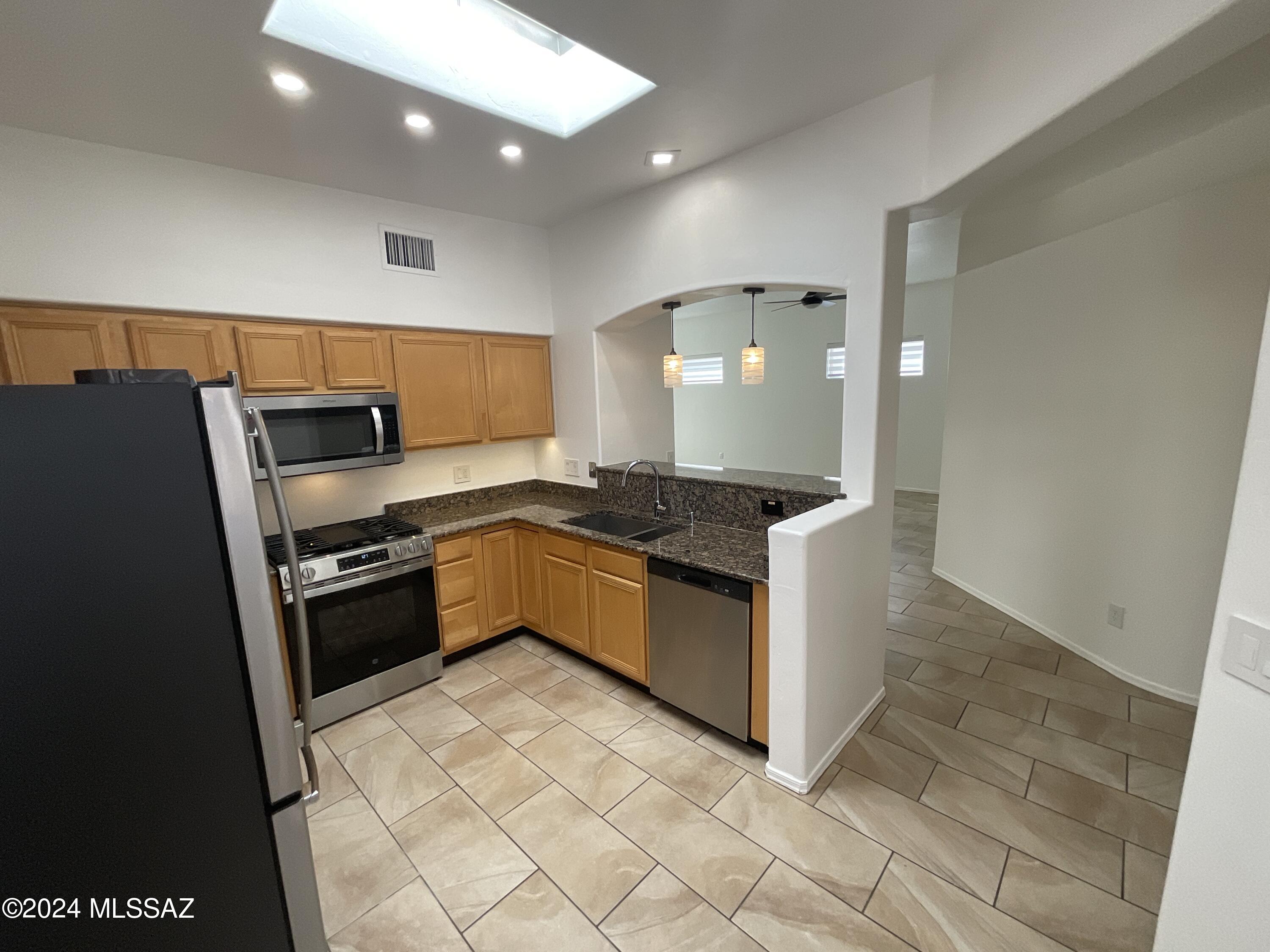 Rancho Esperero (1-343) - Residential Lease
