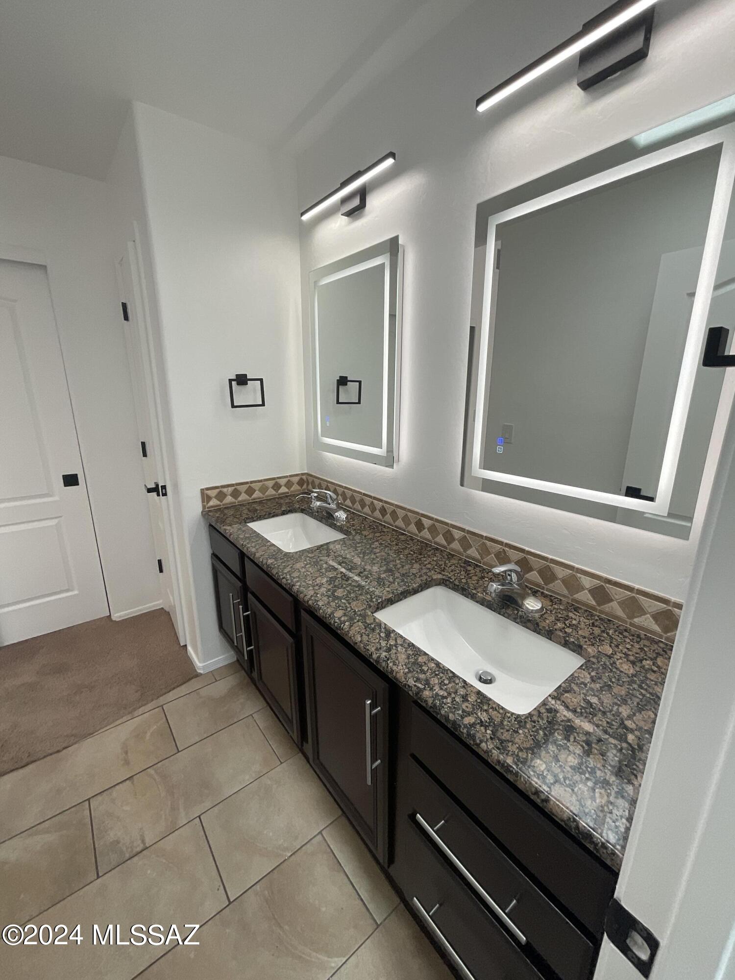 Rancho Esperero (1-343) - Residential Lease