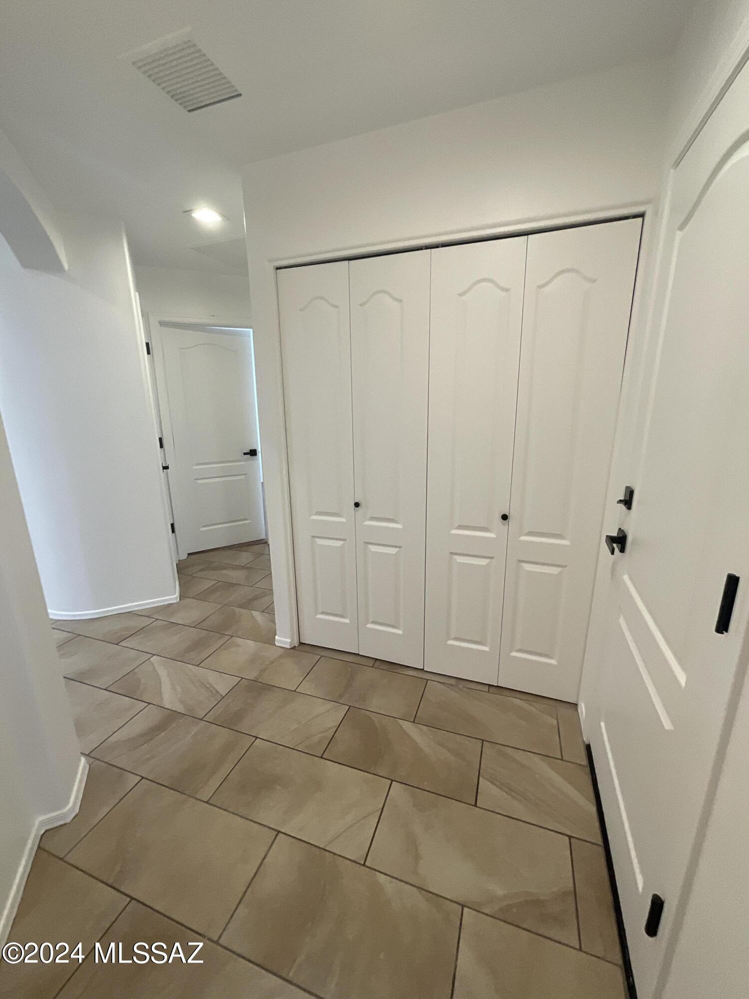 Rancho Esperero (1-343) - Residential Lease