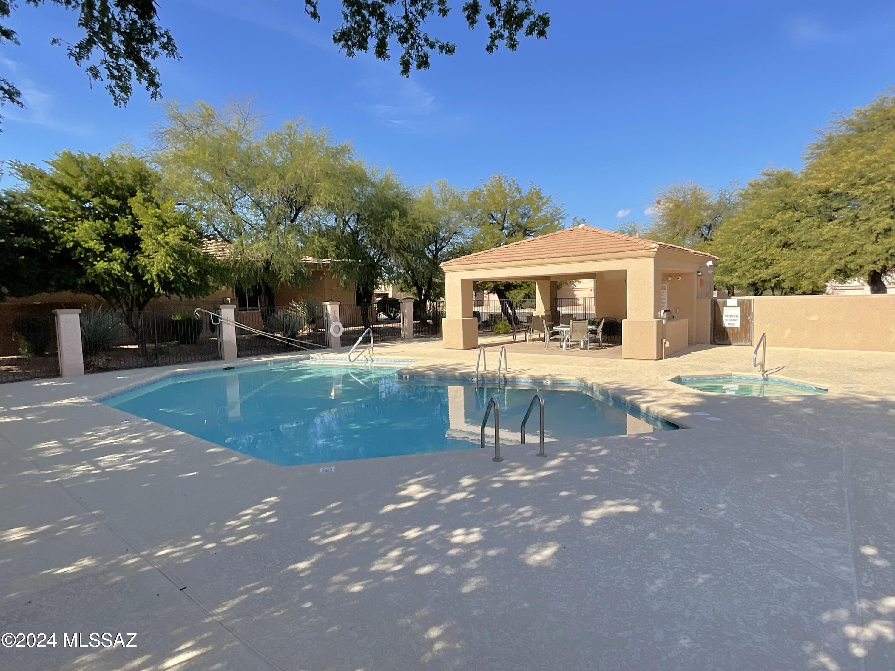 Rancho Esperero (1-343) - Residential Lease